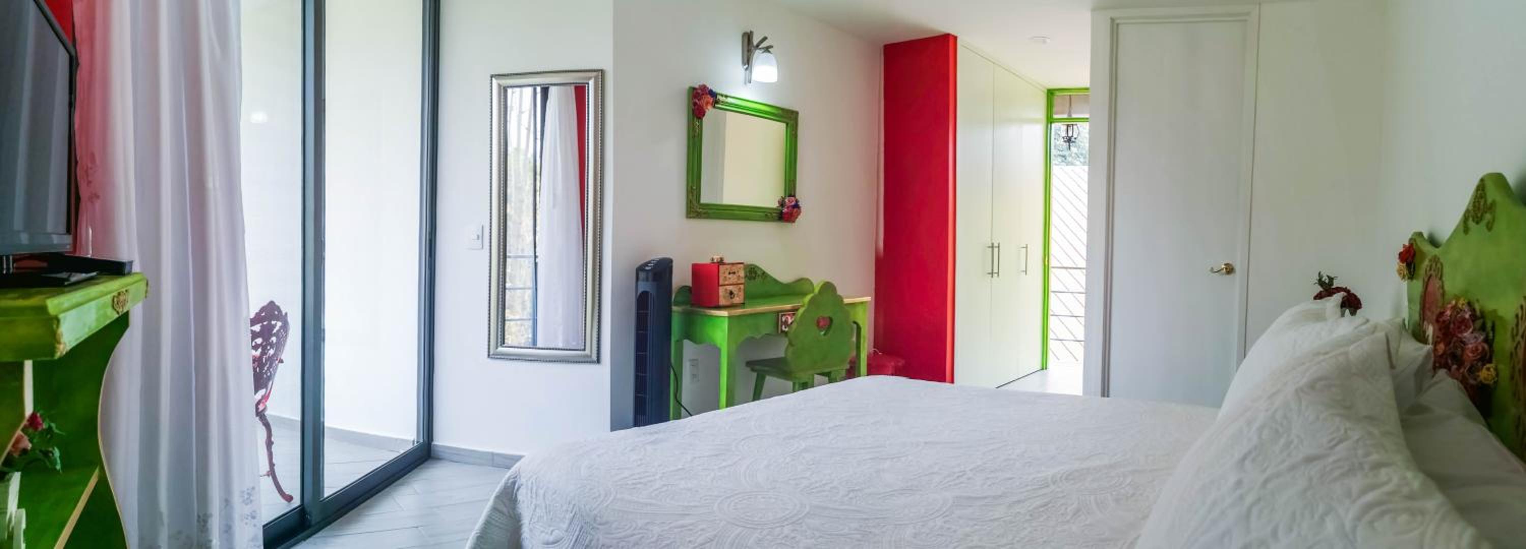 Deluxe Queen Room