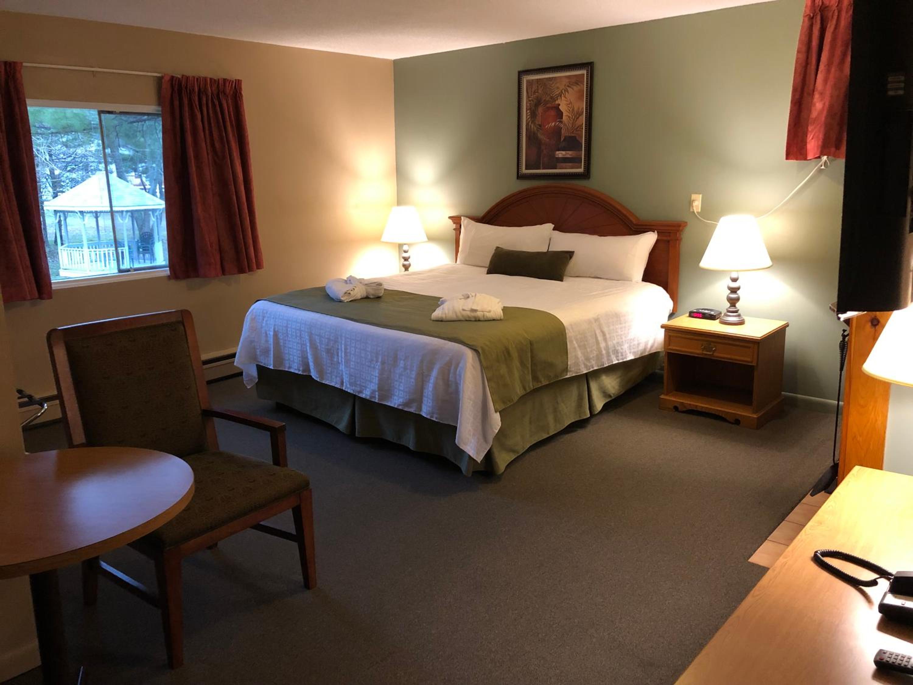 Deluxe King Room