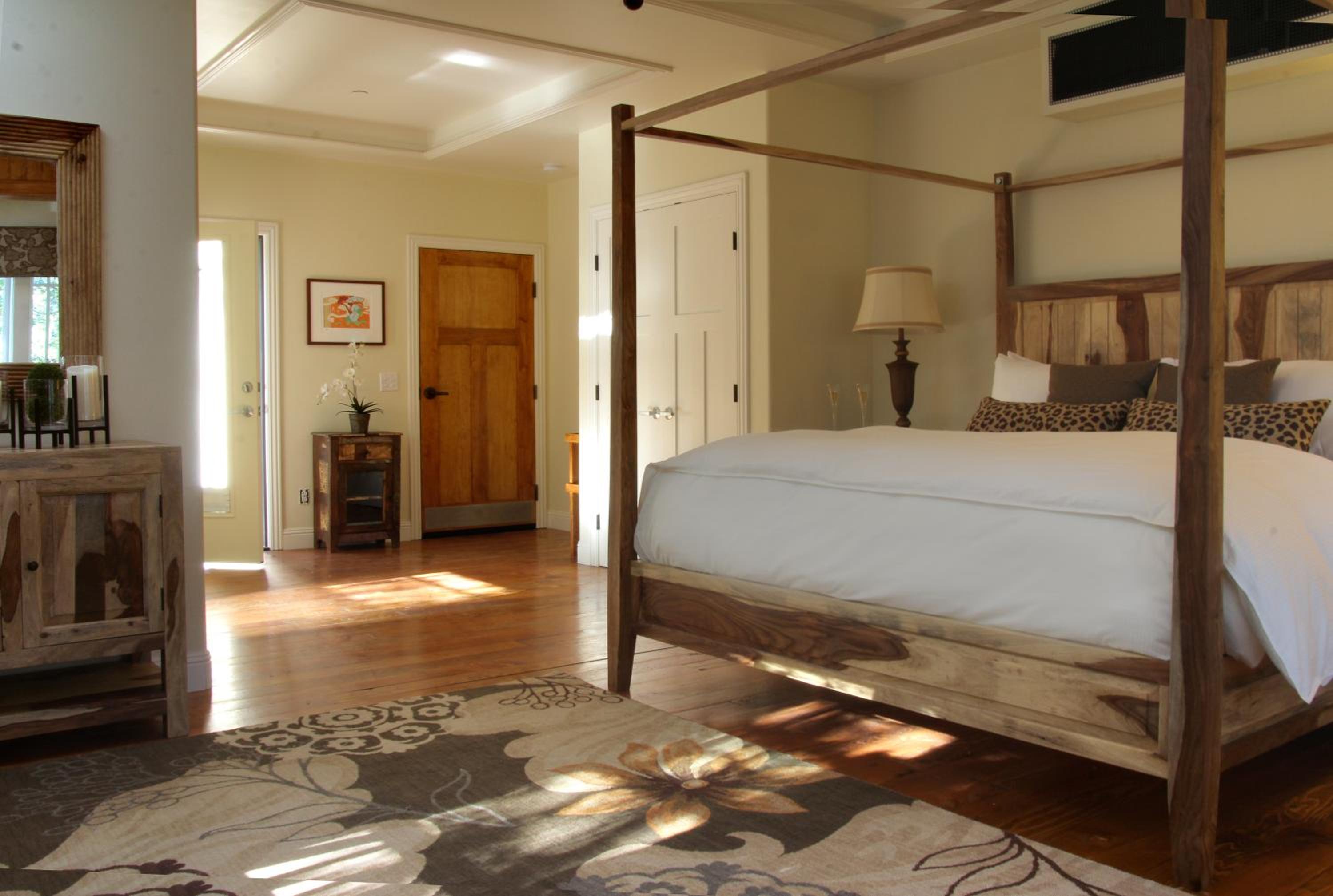 Deluxe King Room photo 3