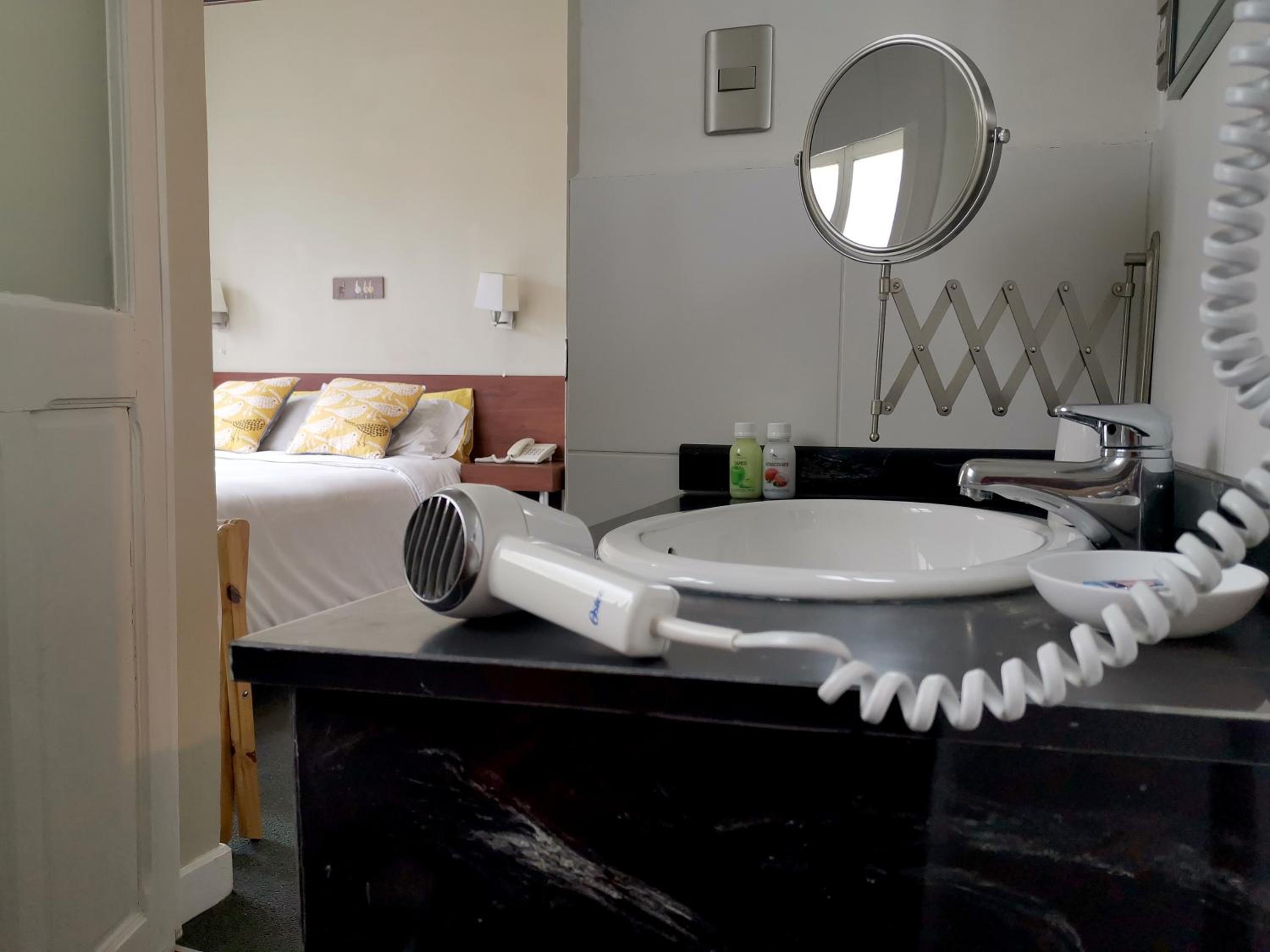 Deluxe Single Room