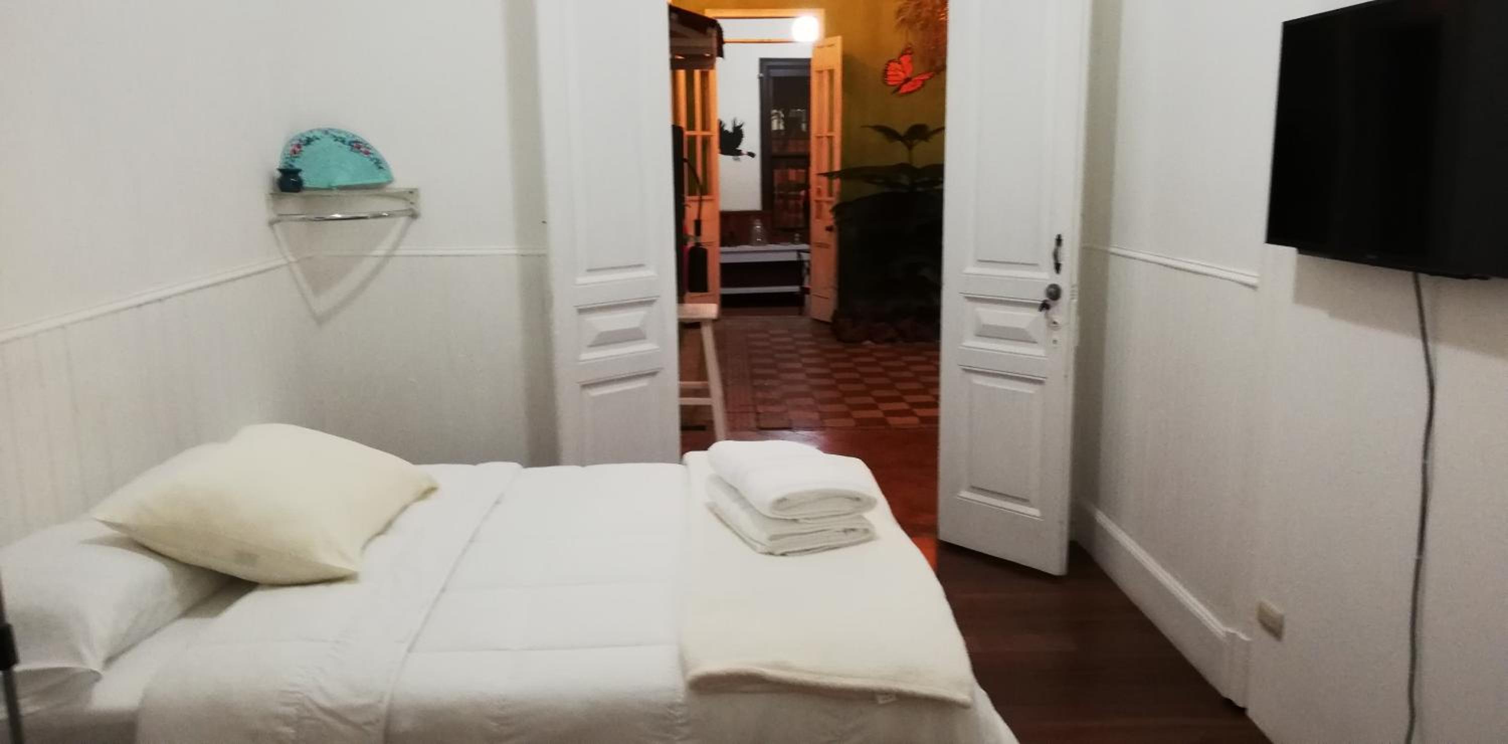 Twin Room with Private Bathroom photo 2