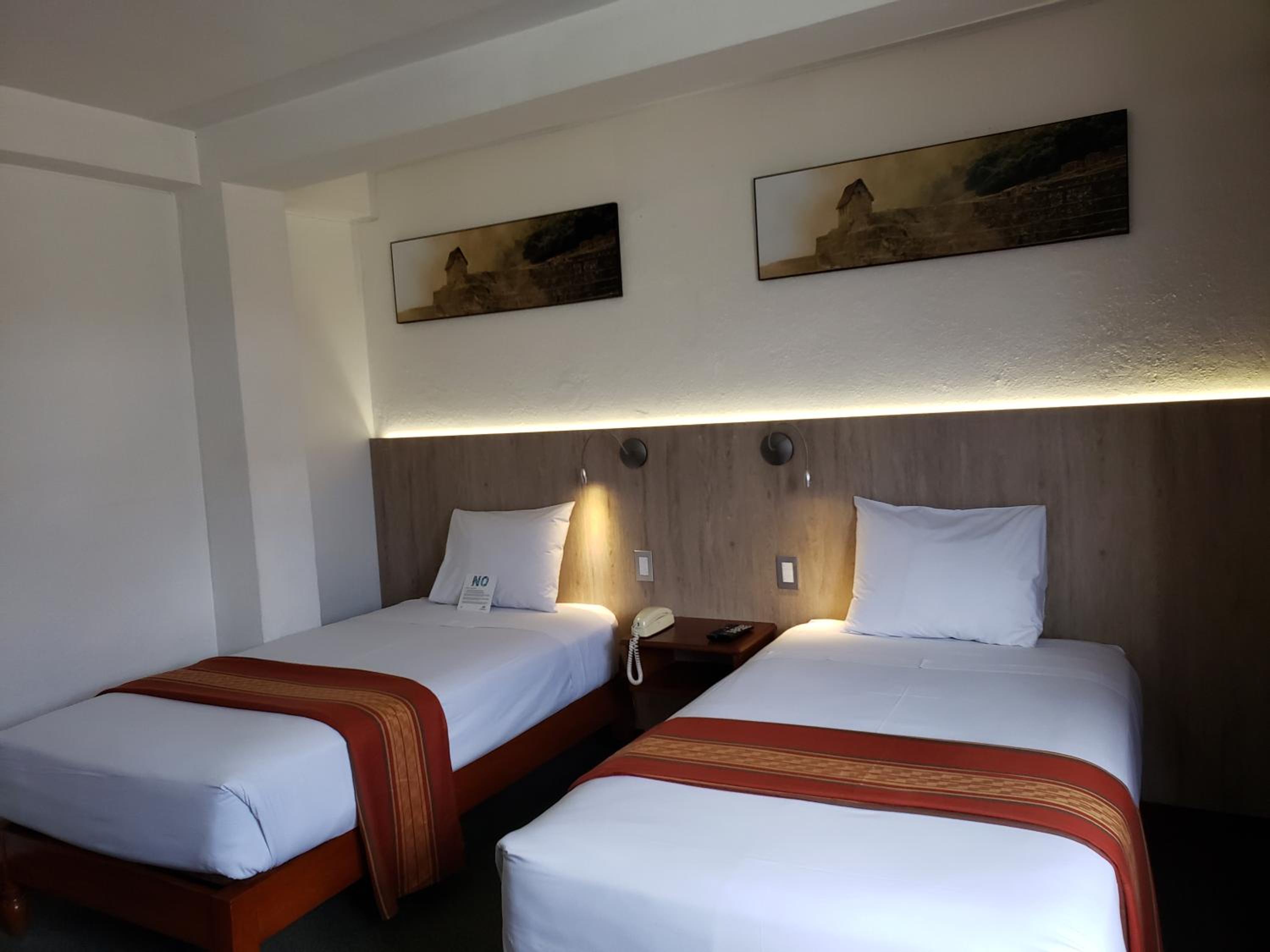 Standard Twin Room photo 1