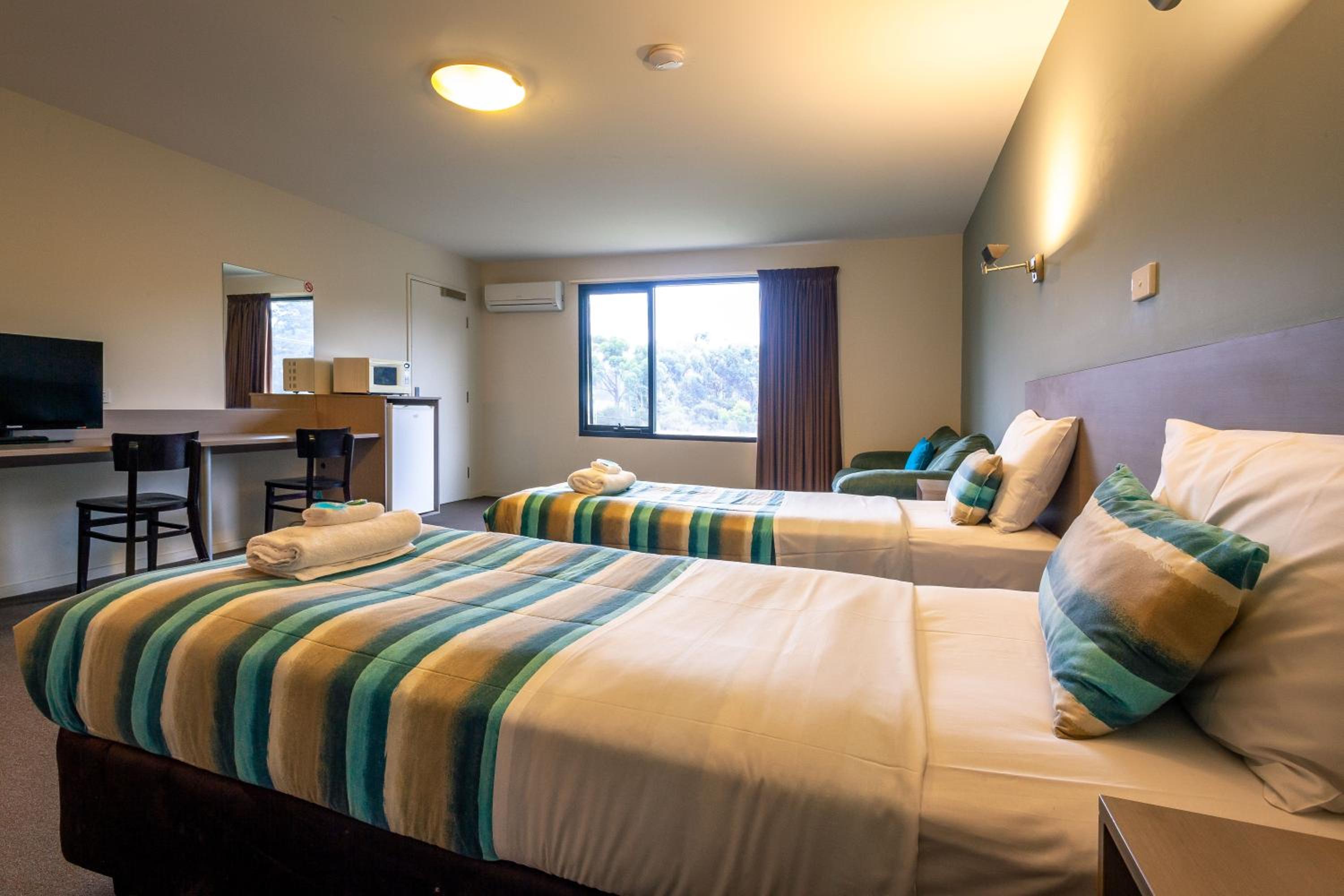 Standard Triple Room photo 2