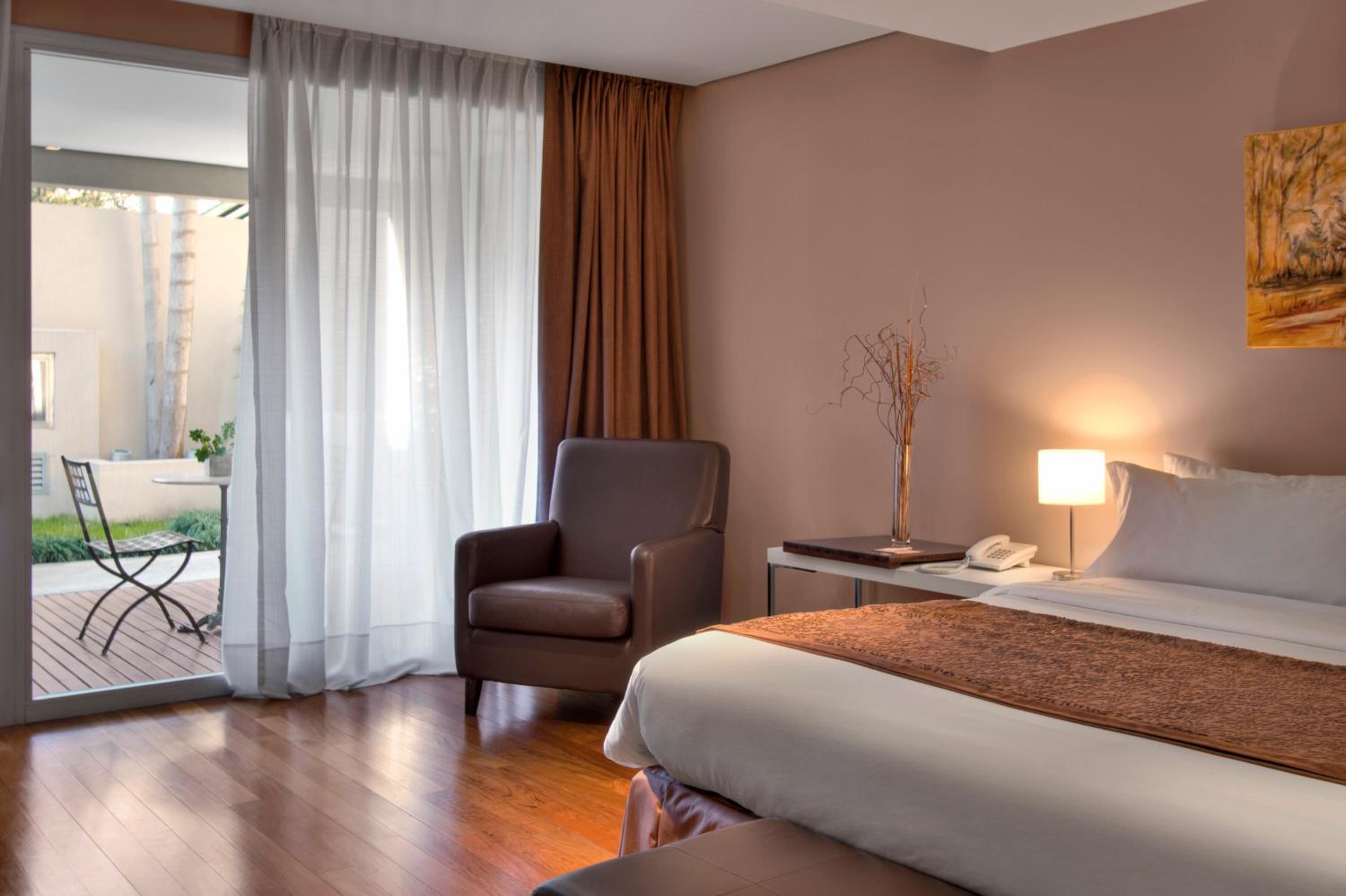 Large Double or Twin Room photo 3