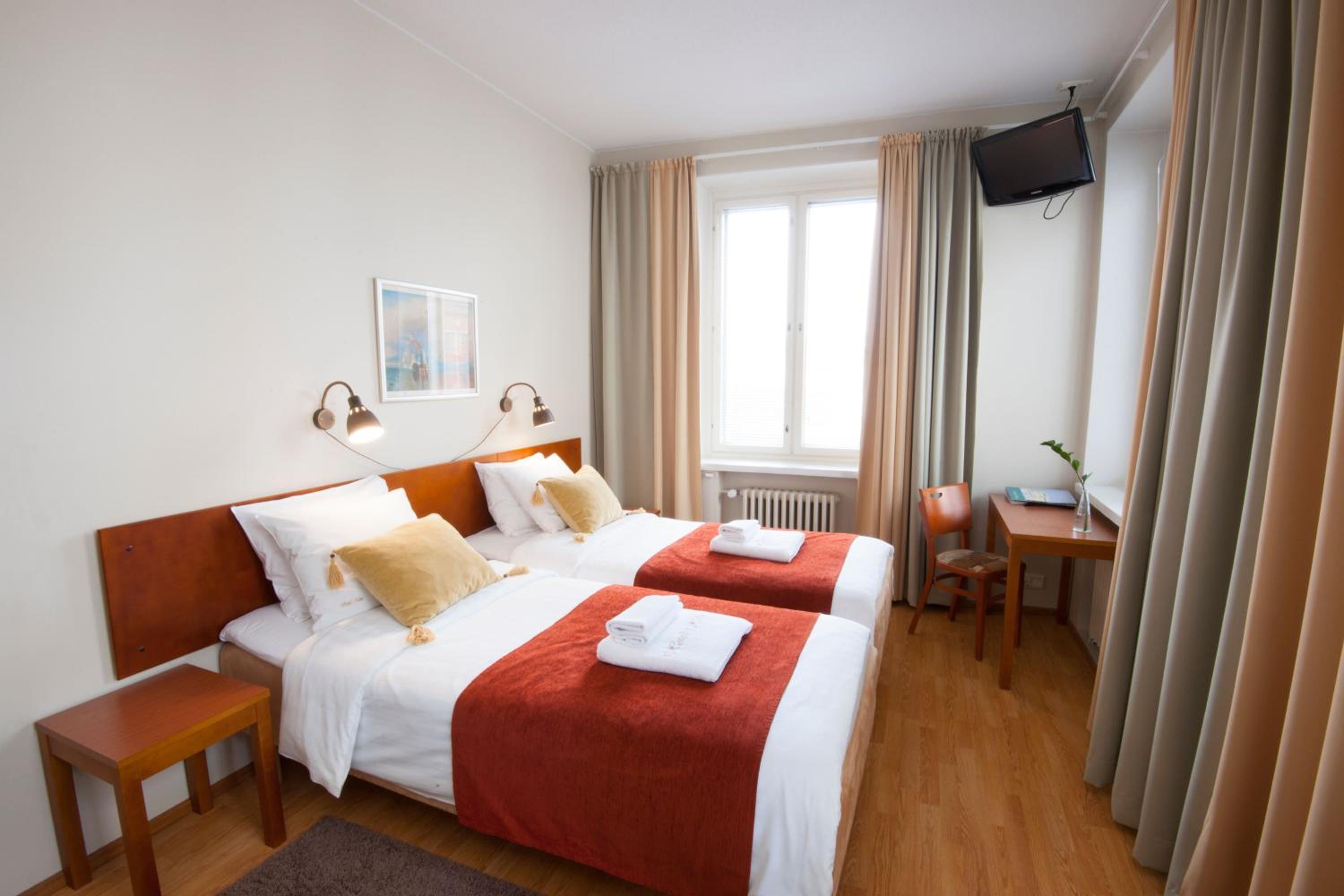 Twin Room - Photo 1