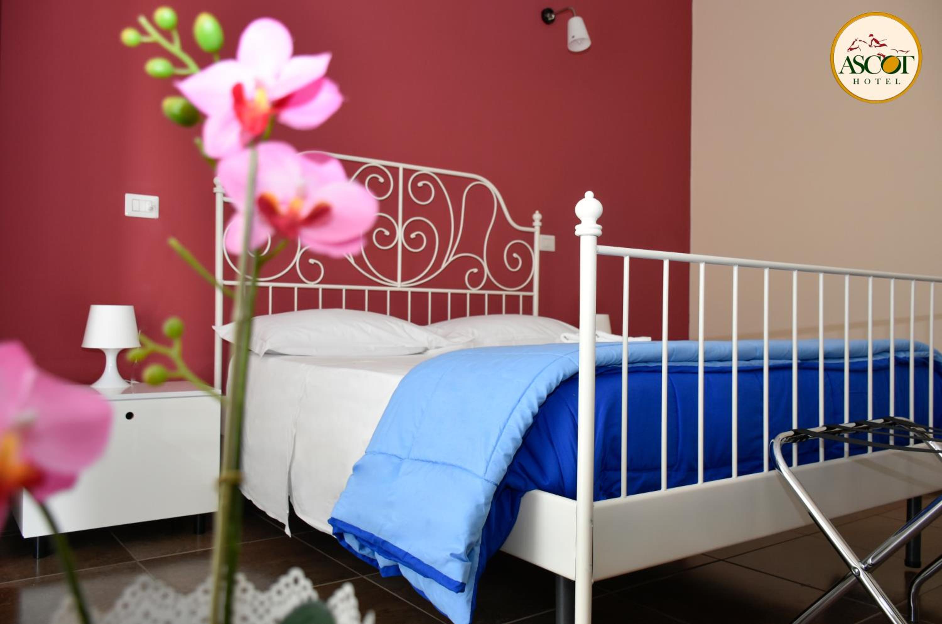 Budget Double Room photo 2