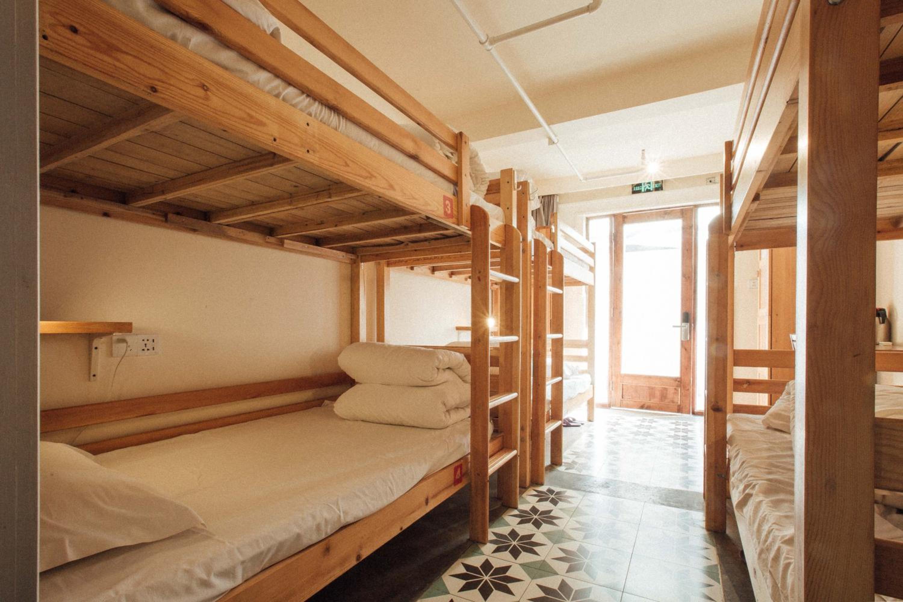 Bed in 6-Bed Dormitory Room - Shared Bathroom