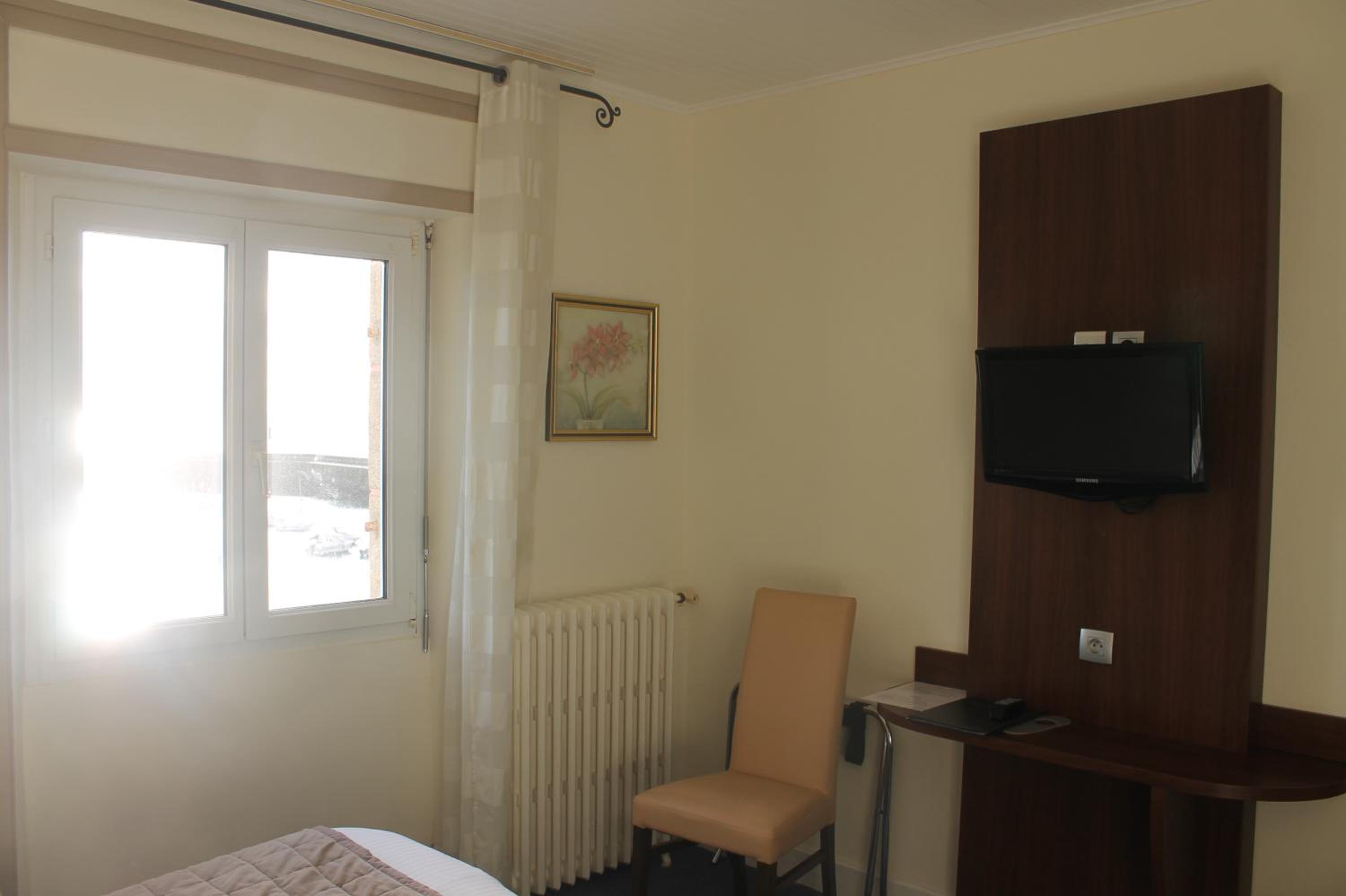 Twin Room with Sea View - Photo 4