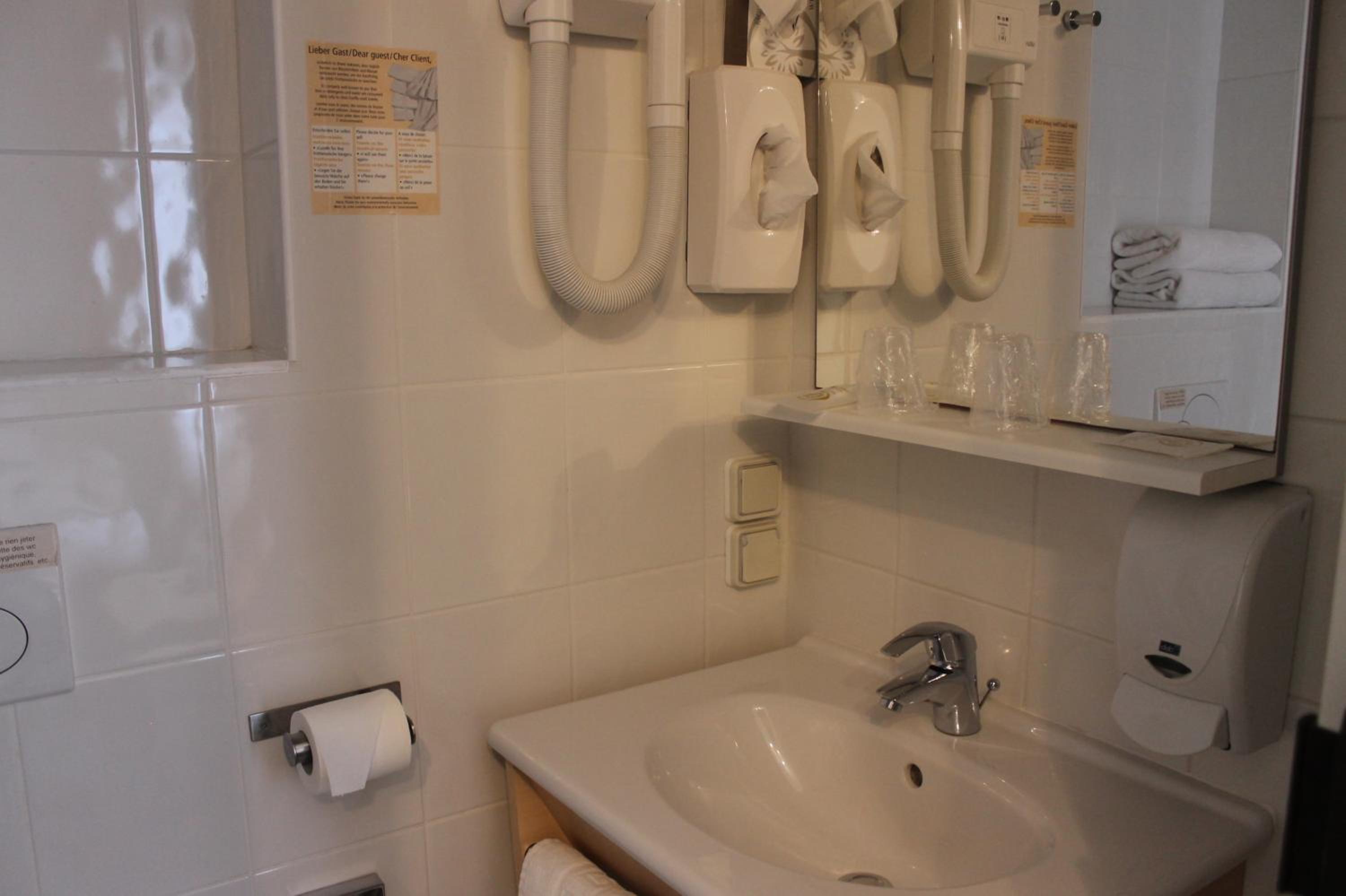 Standard Twin Room  photo 2