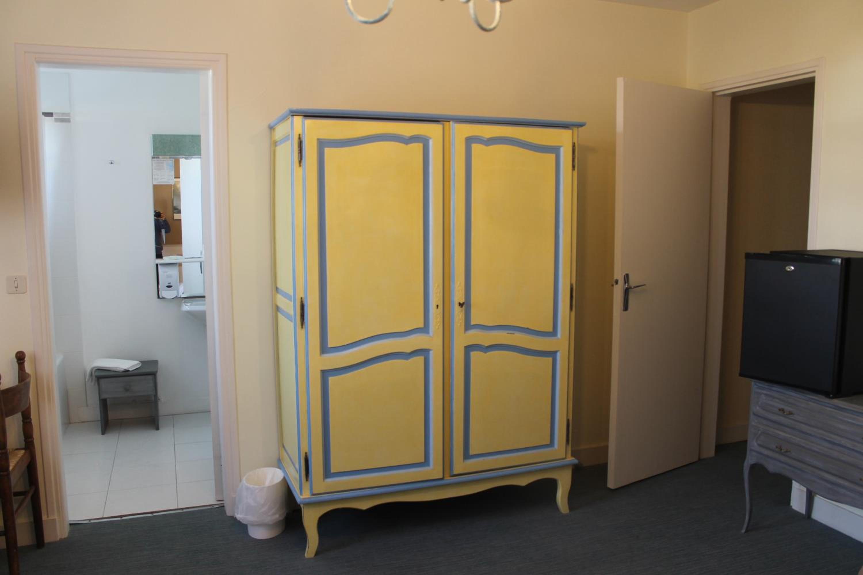 Standard Triple Room photo 2