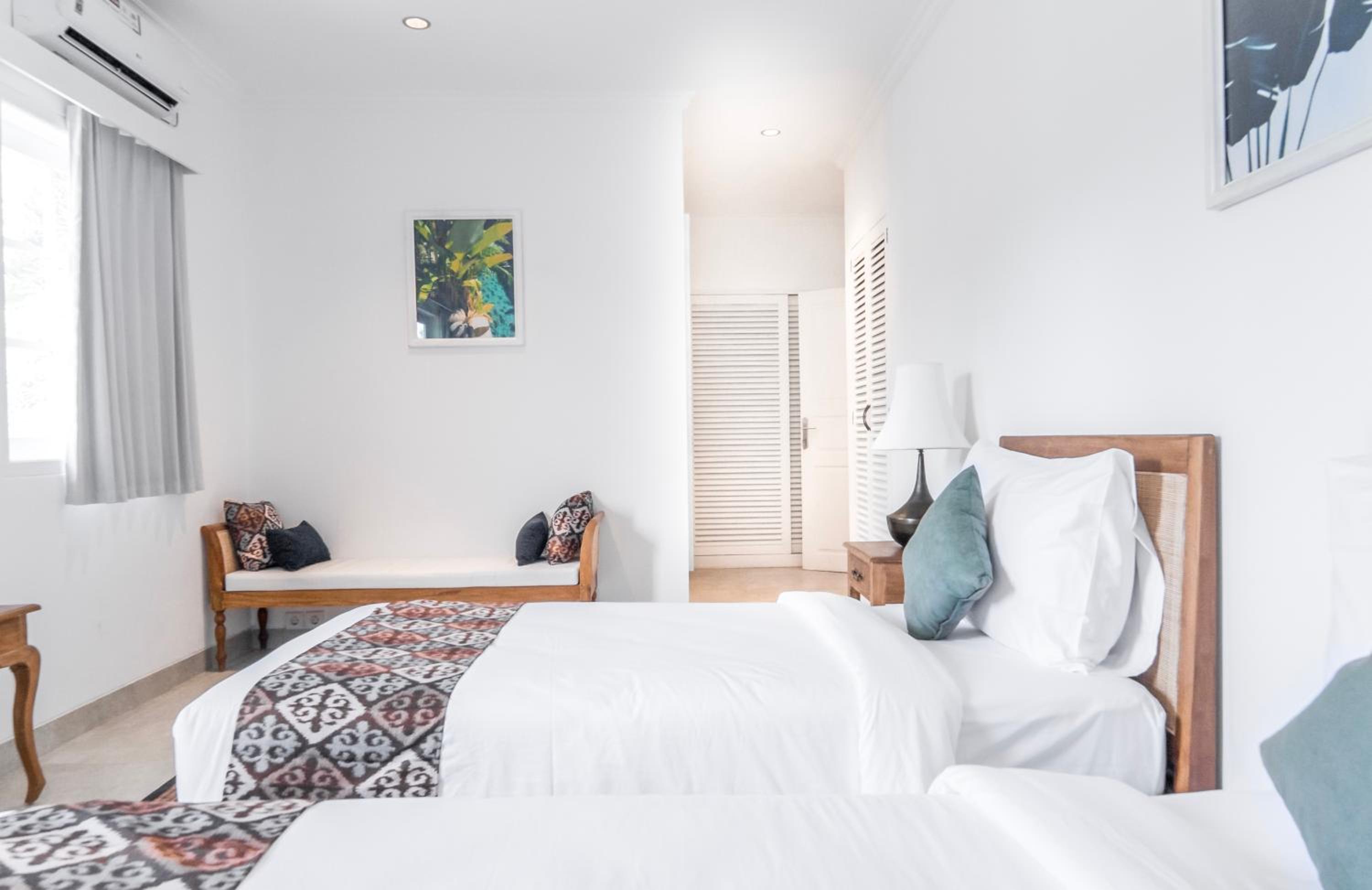 Two-Bedroom Suite - Photo 4