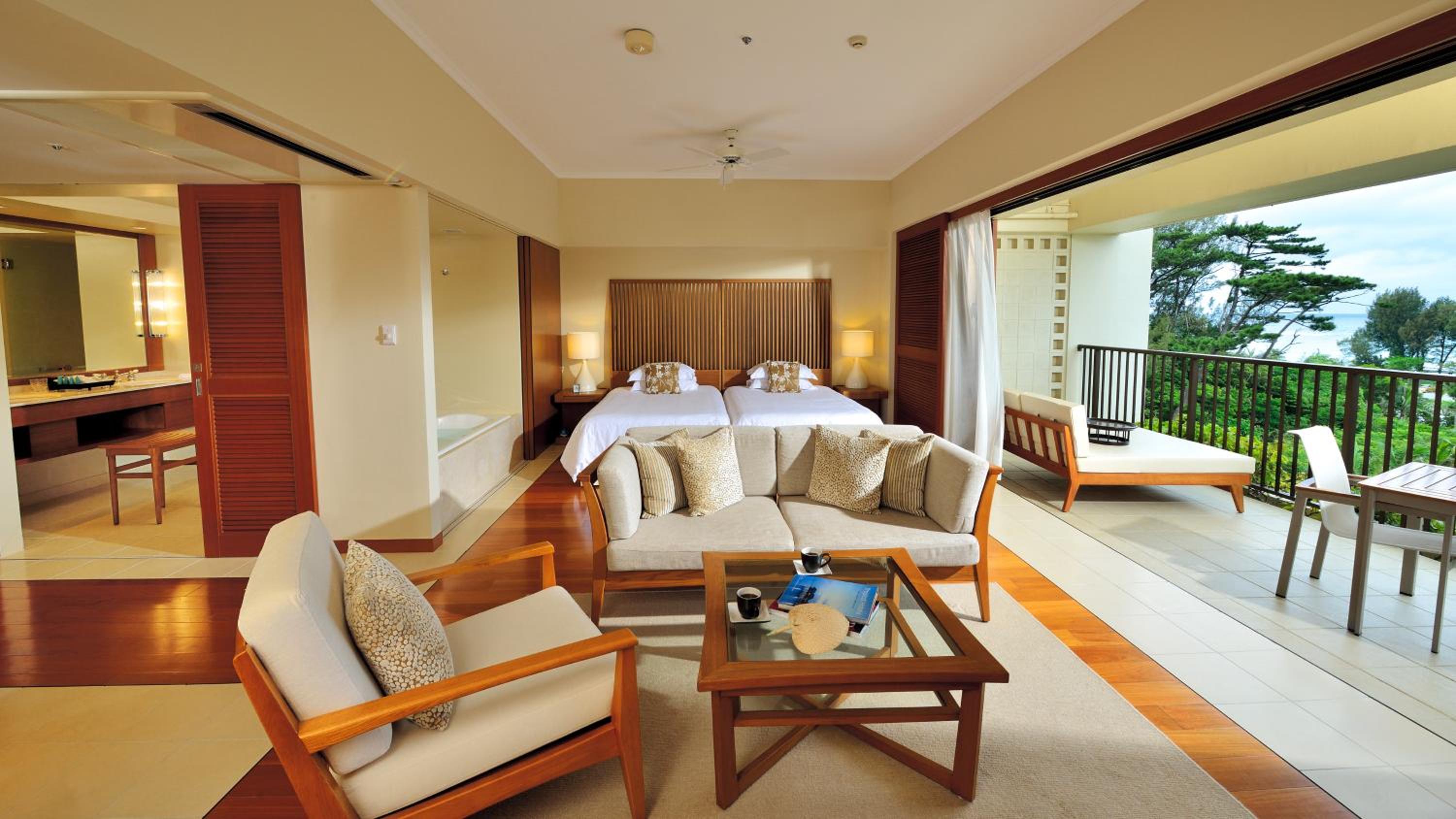 Deluxe Room with Lounge Access (Over 13 years old only)  - Lower Floor photo 1