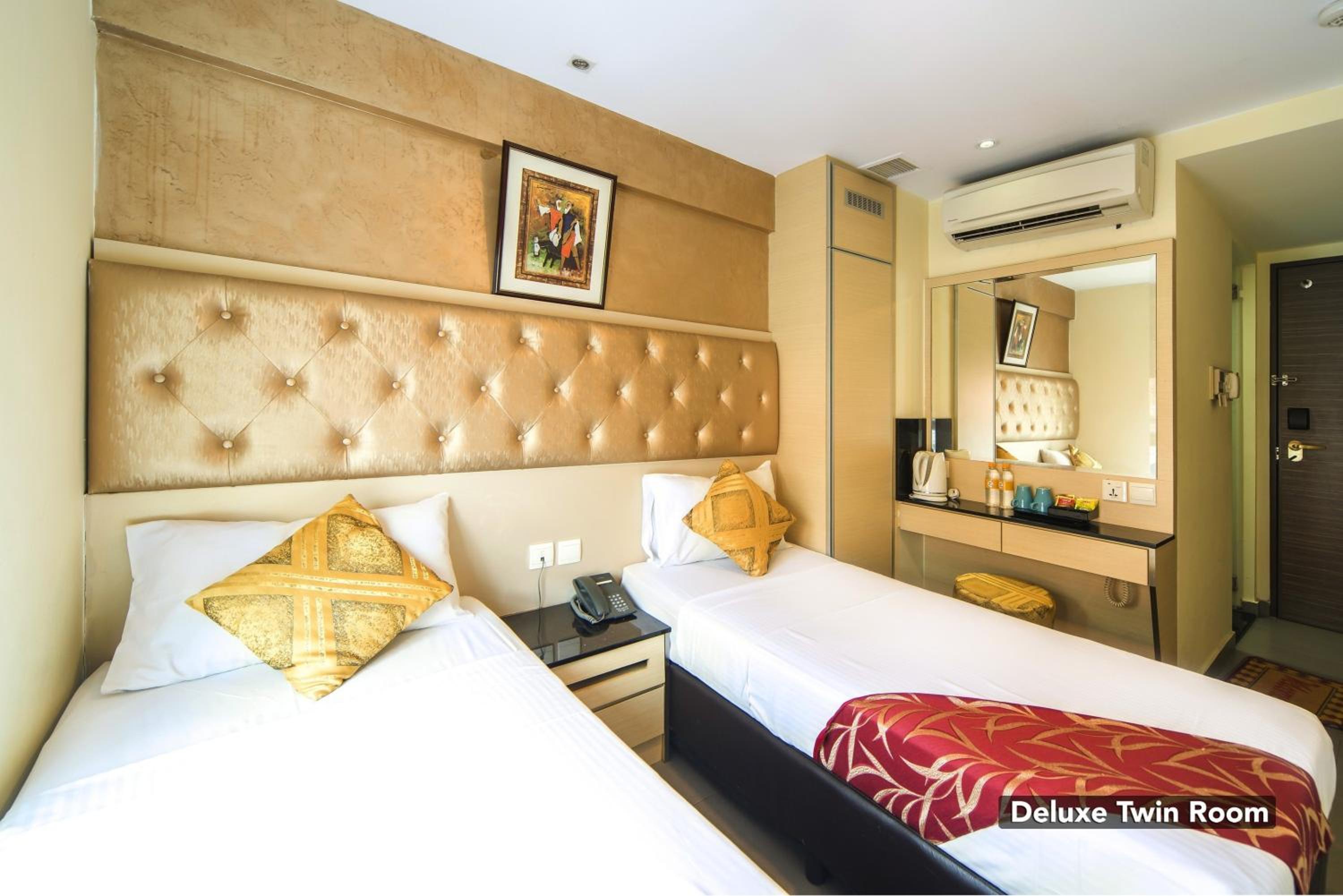 Deluxe Twin Room photo 2
