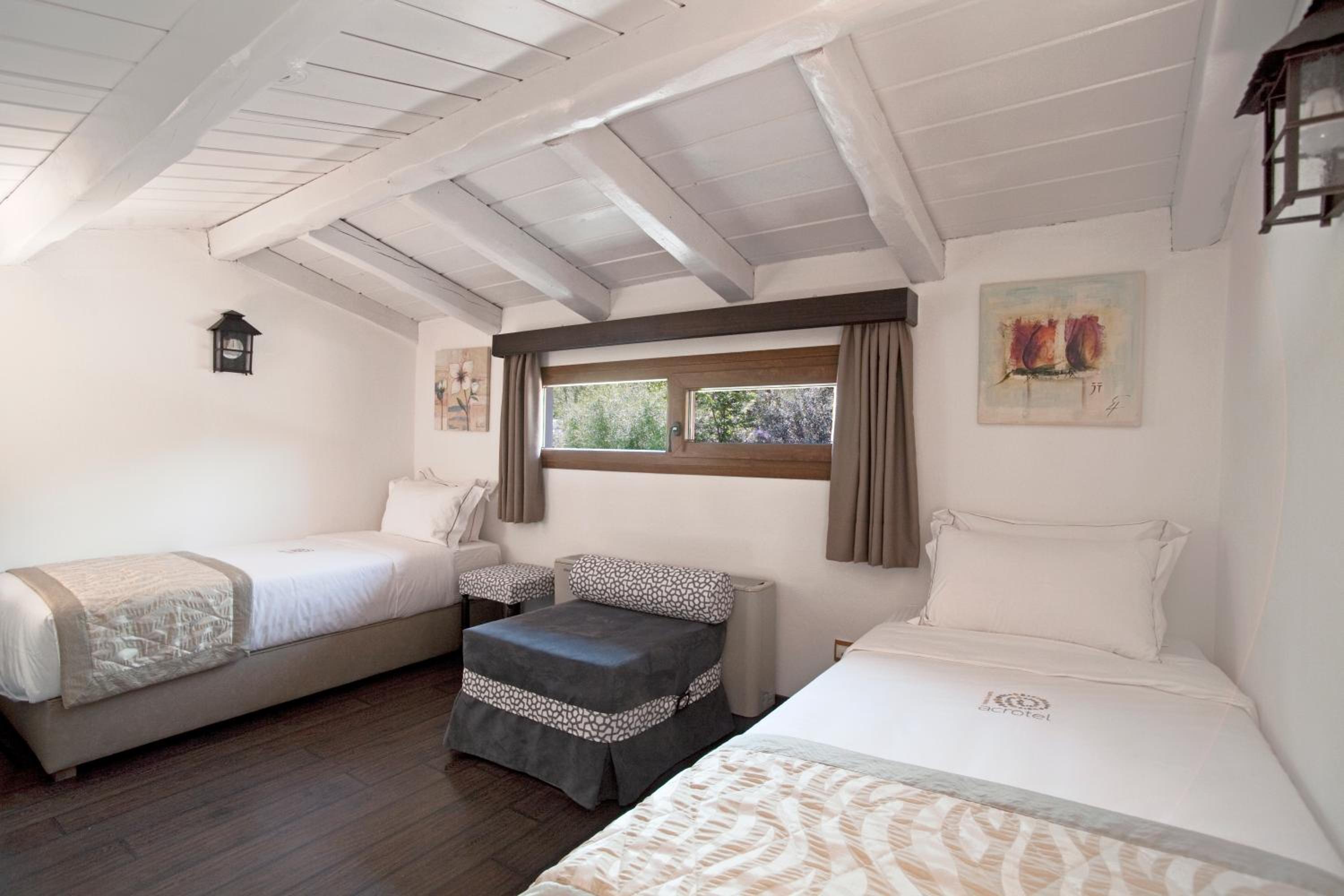 Maisonette With Private Pool