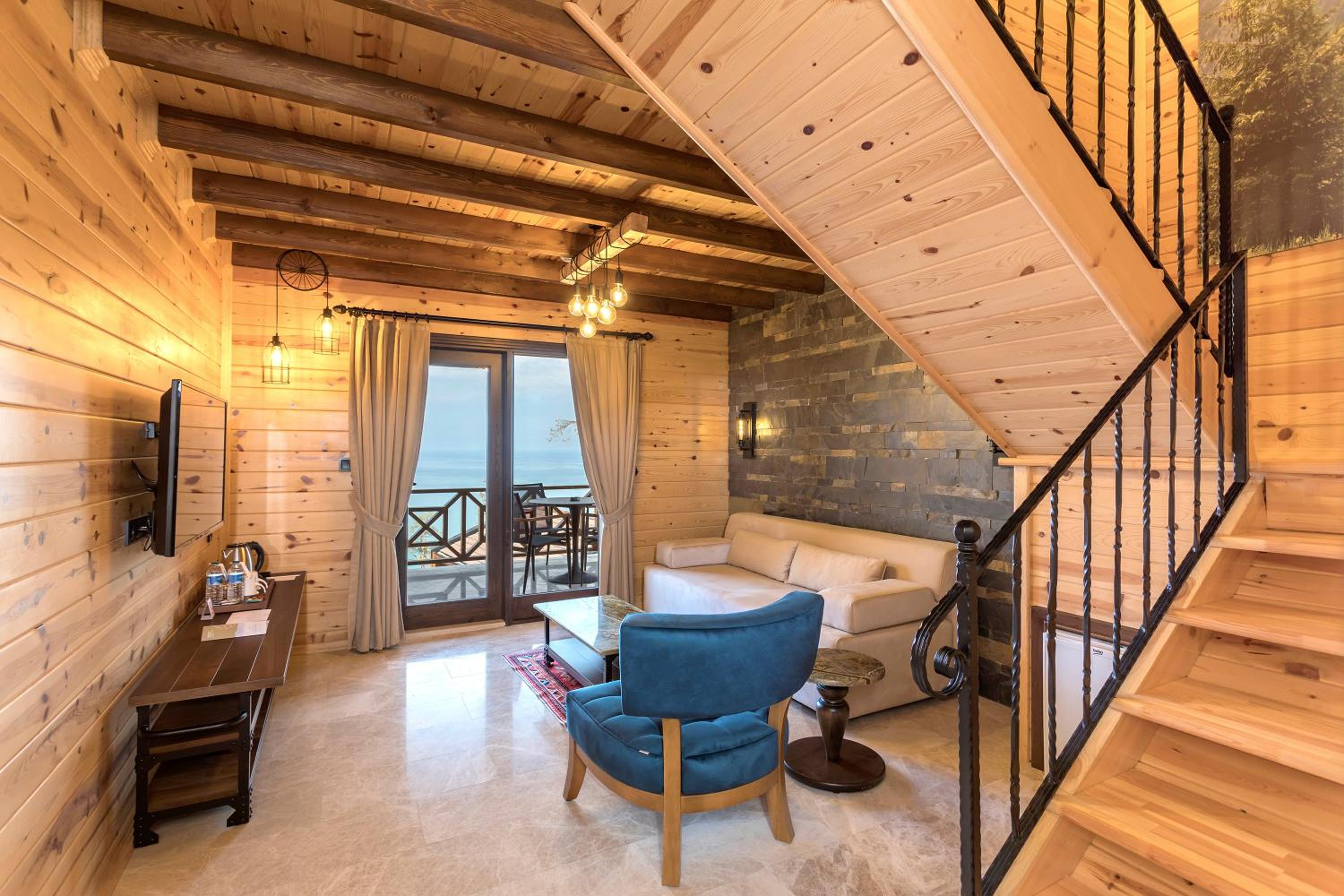 Duplex Bungalow with Balcony and Sea View - Photo 1