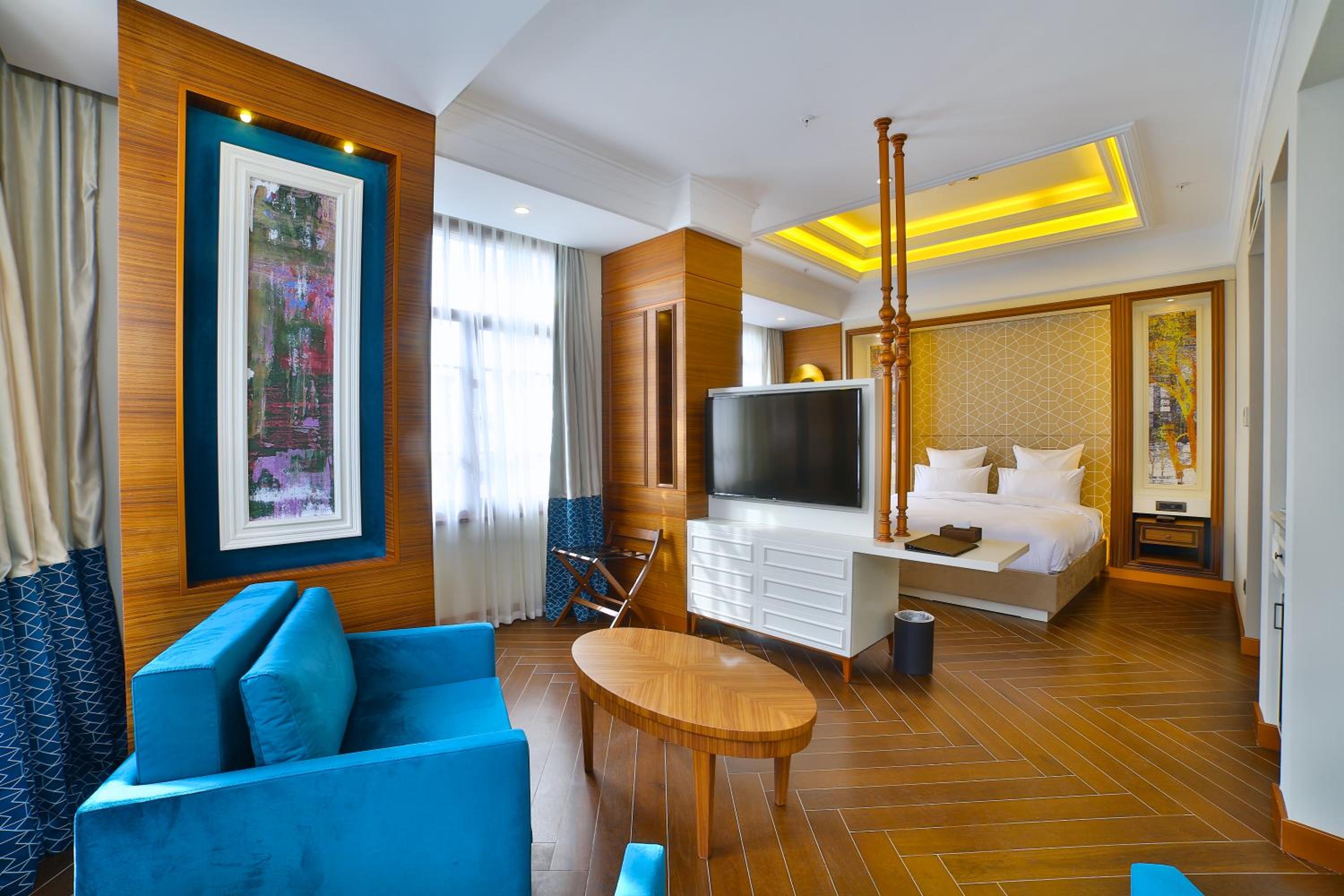 Junior Suite with Breakfast
