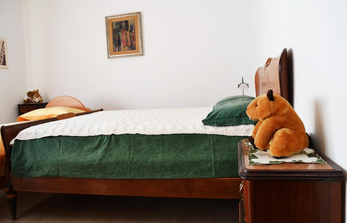 Four-Bedroom Apartment with Terrace
