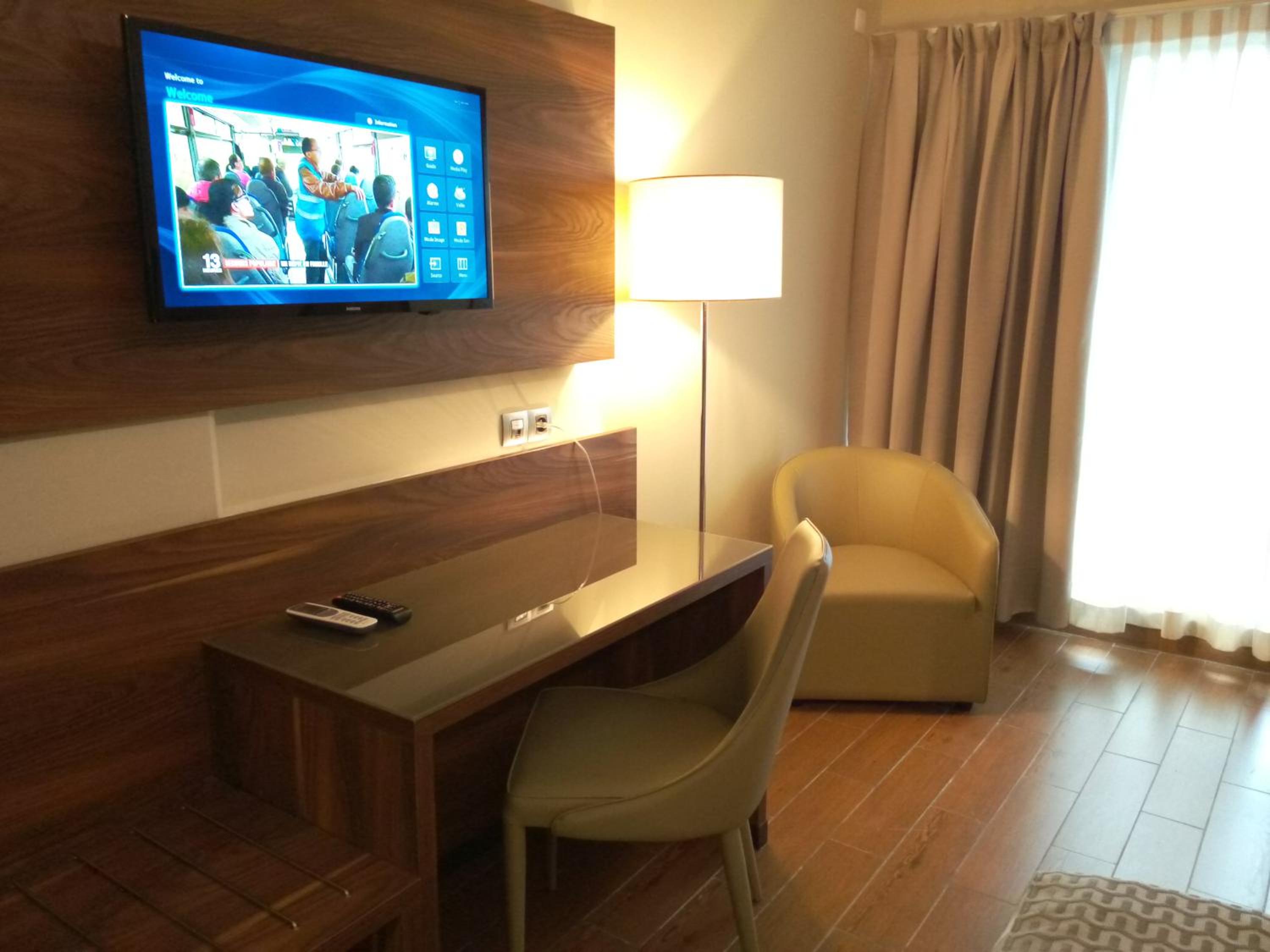 Deluxe King Room
