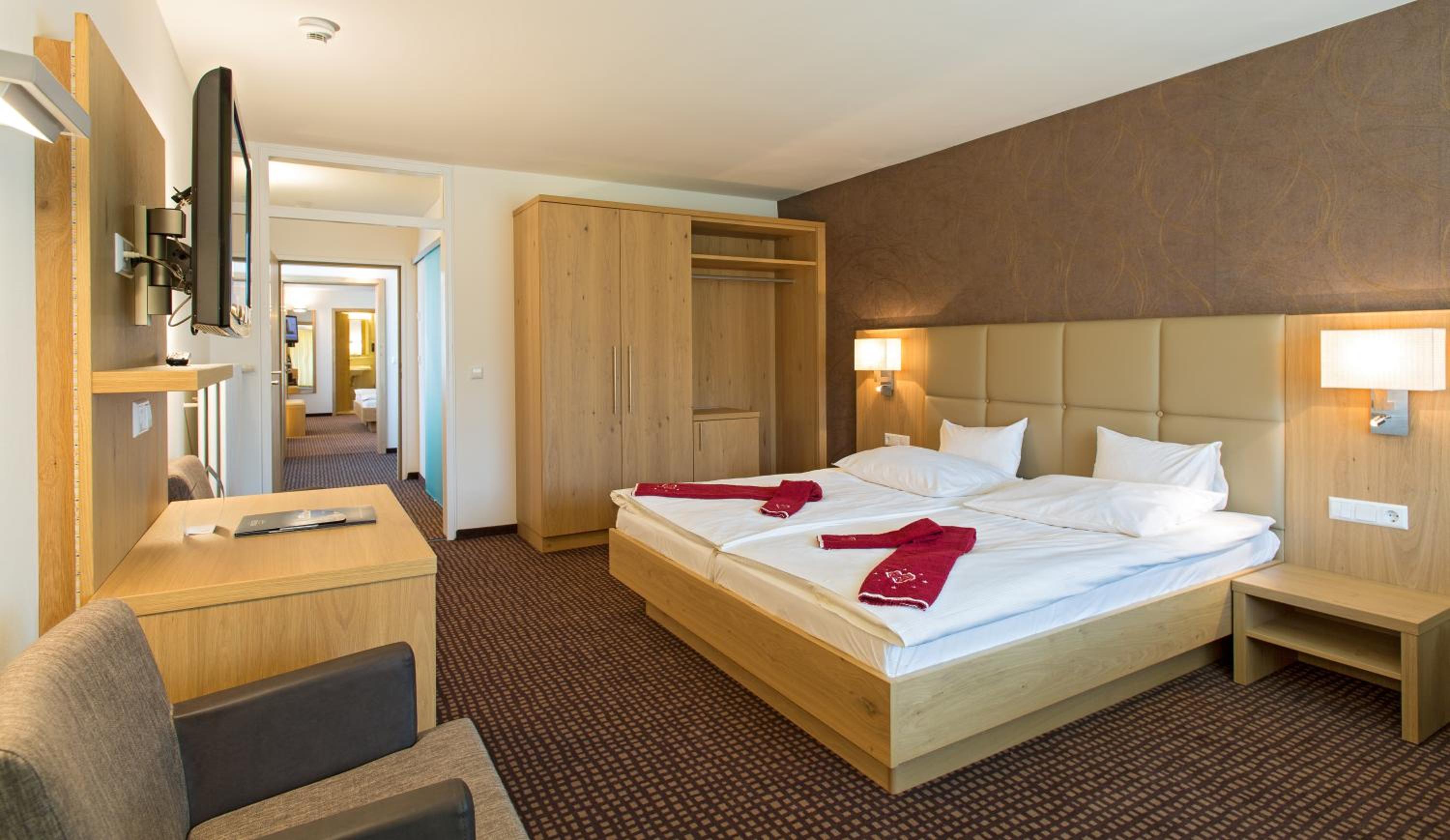 Family Junior Suite - Photo 1