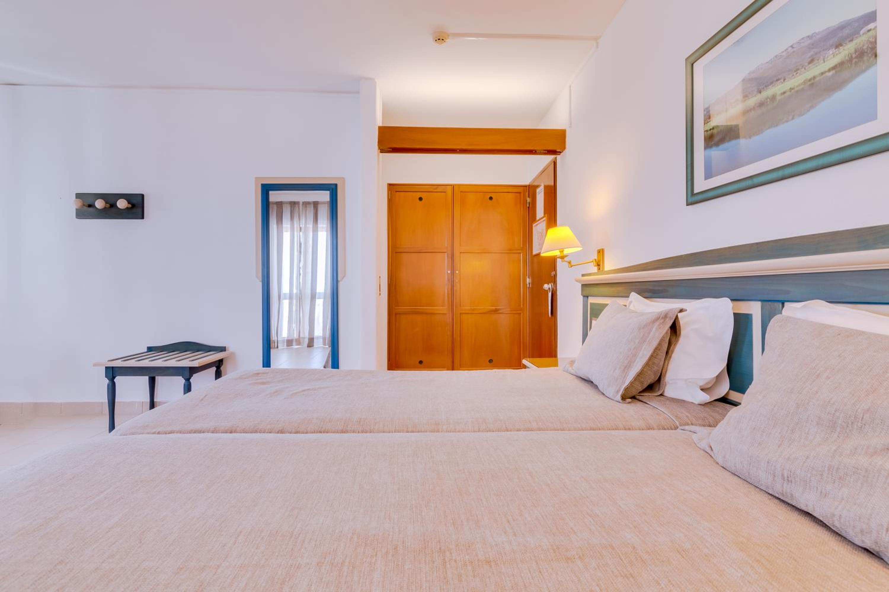 Twin Room - Photo 5