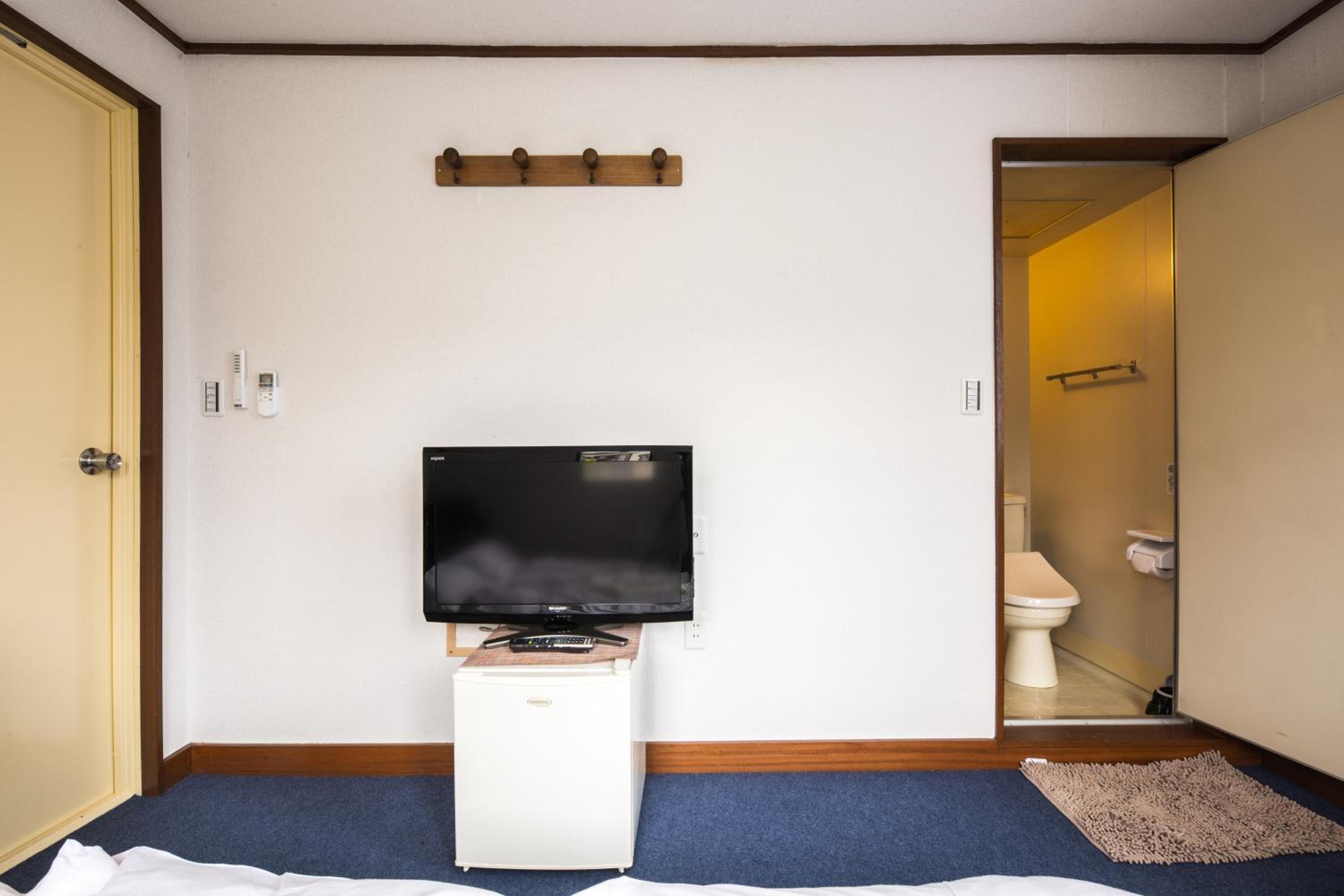 Double Room - Photo 4