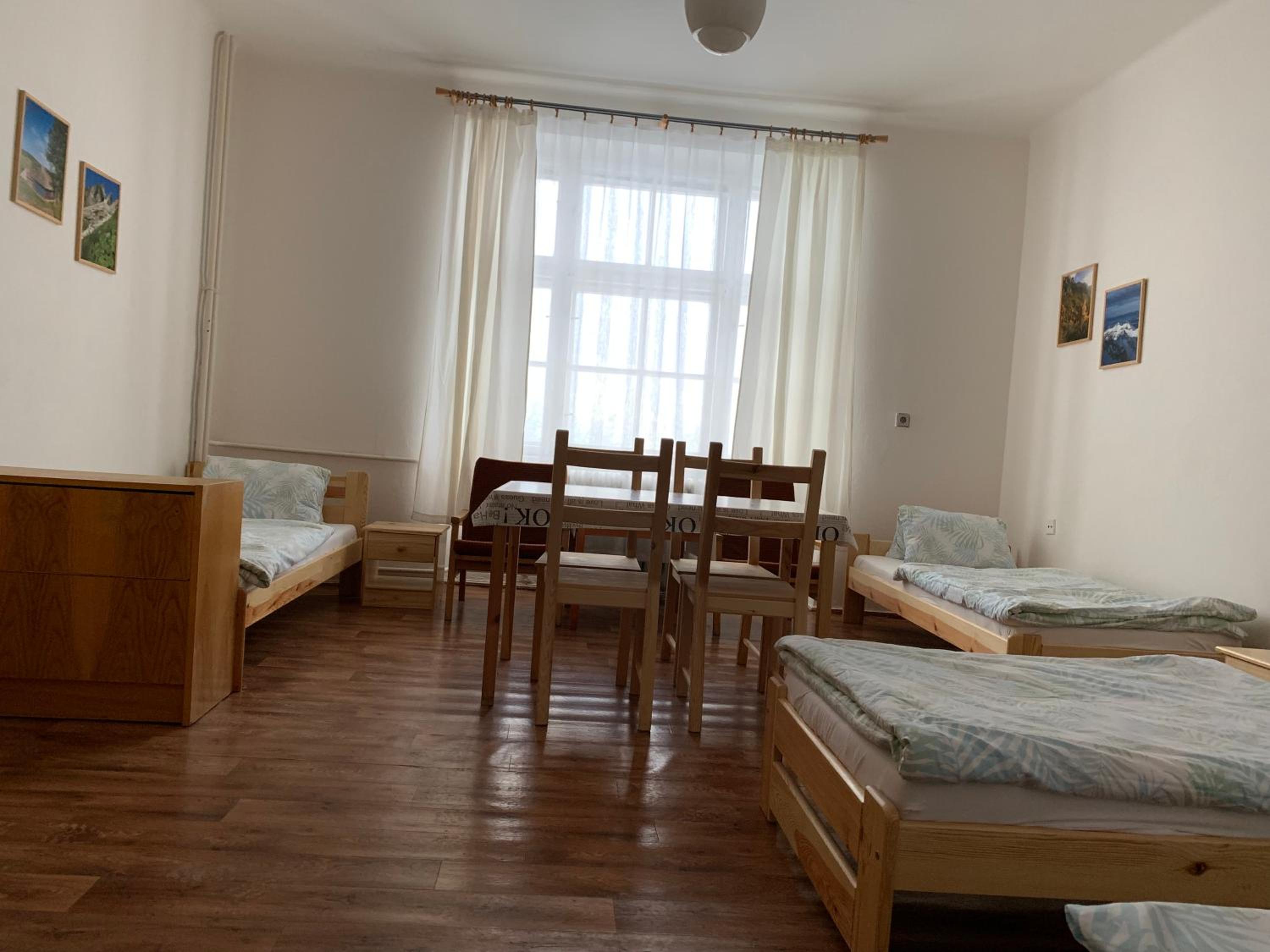 Quadruple Room with Private Bathroom - Photo 1