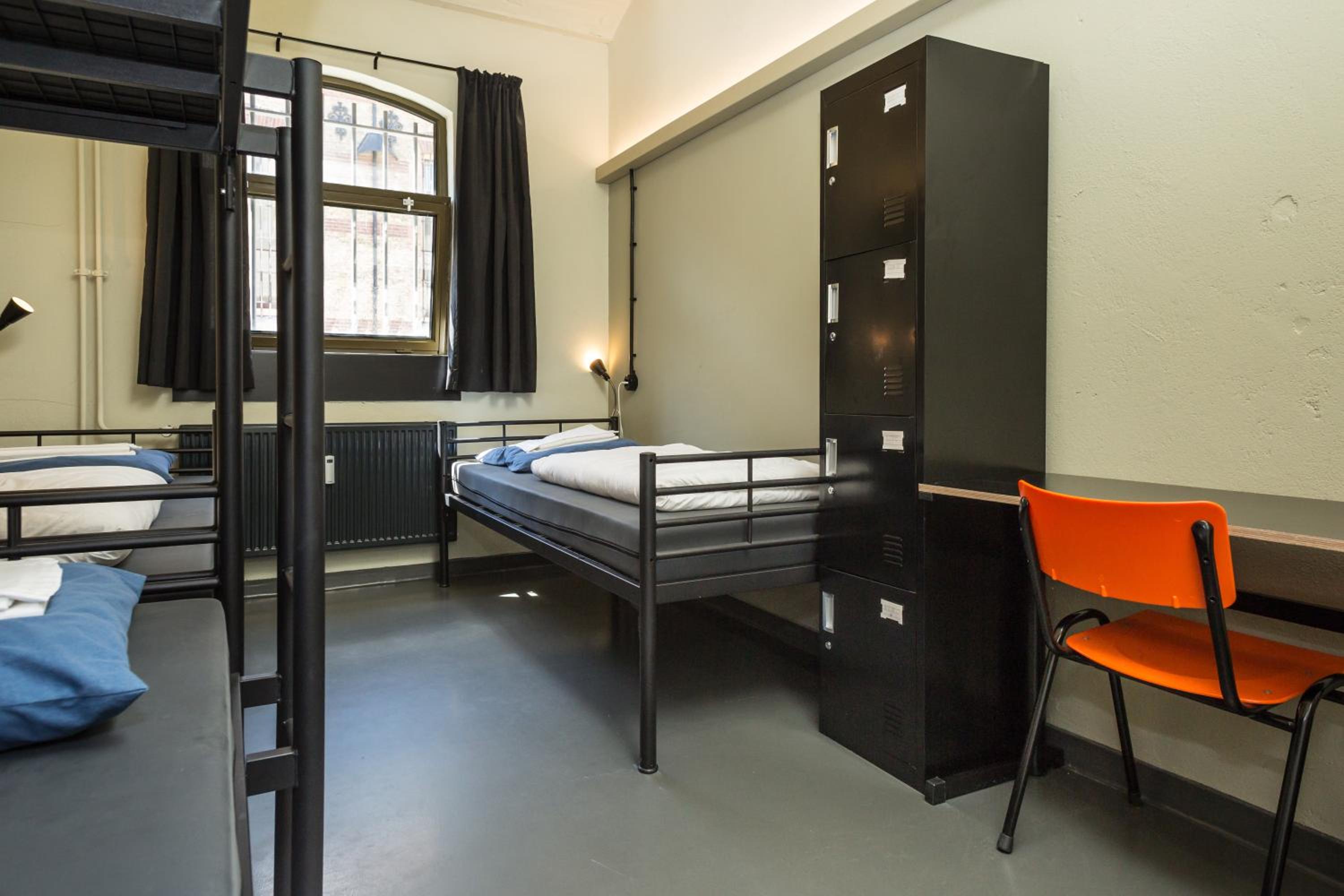 Quadruple Room with Shared Bathroom photo 3