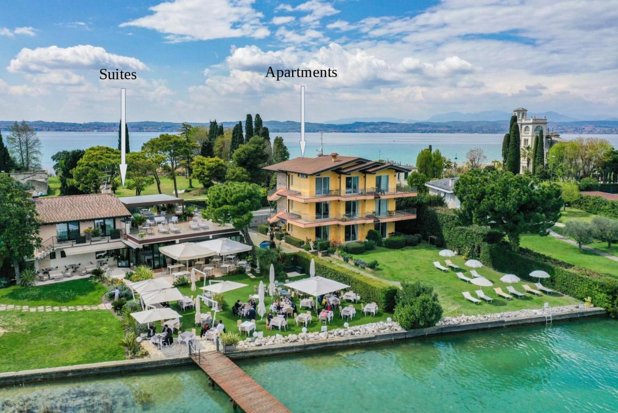 Deluxe Double Room with Balcony and Lake View - Photo 11