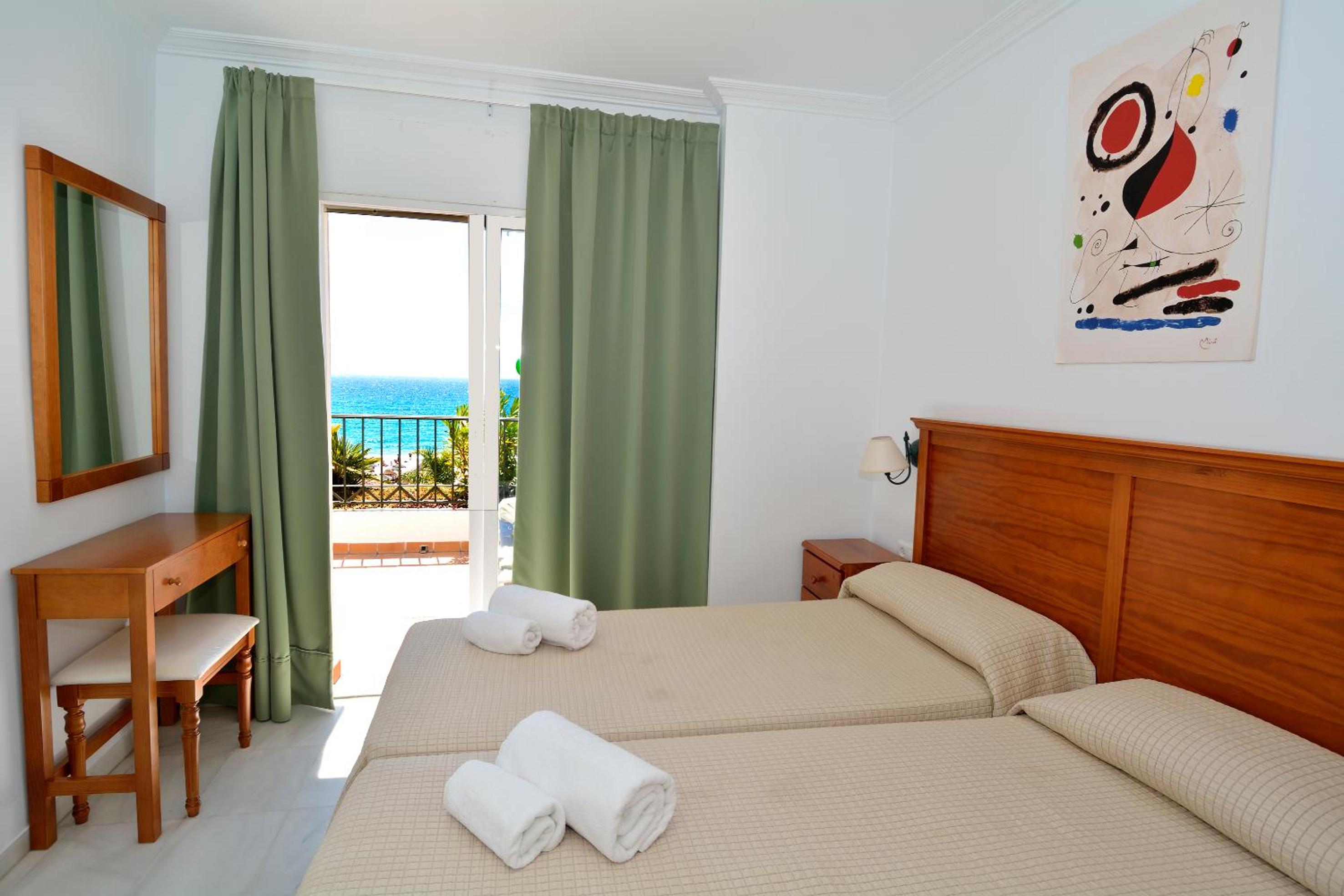 Apartamento de una habitación con vista al mar y terraza (4 adultos)