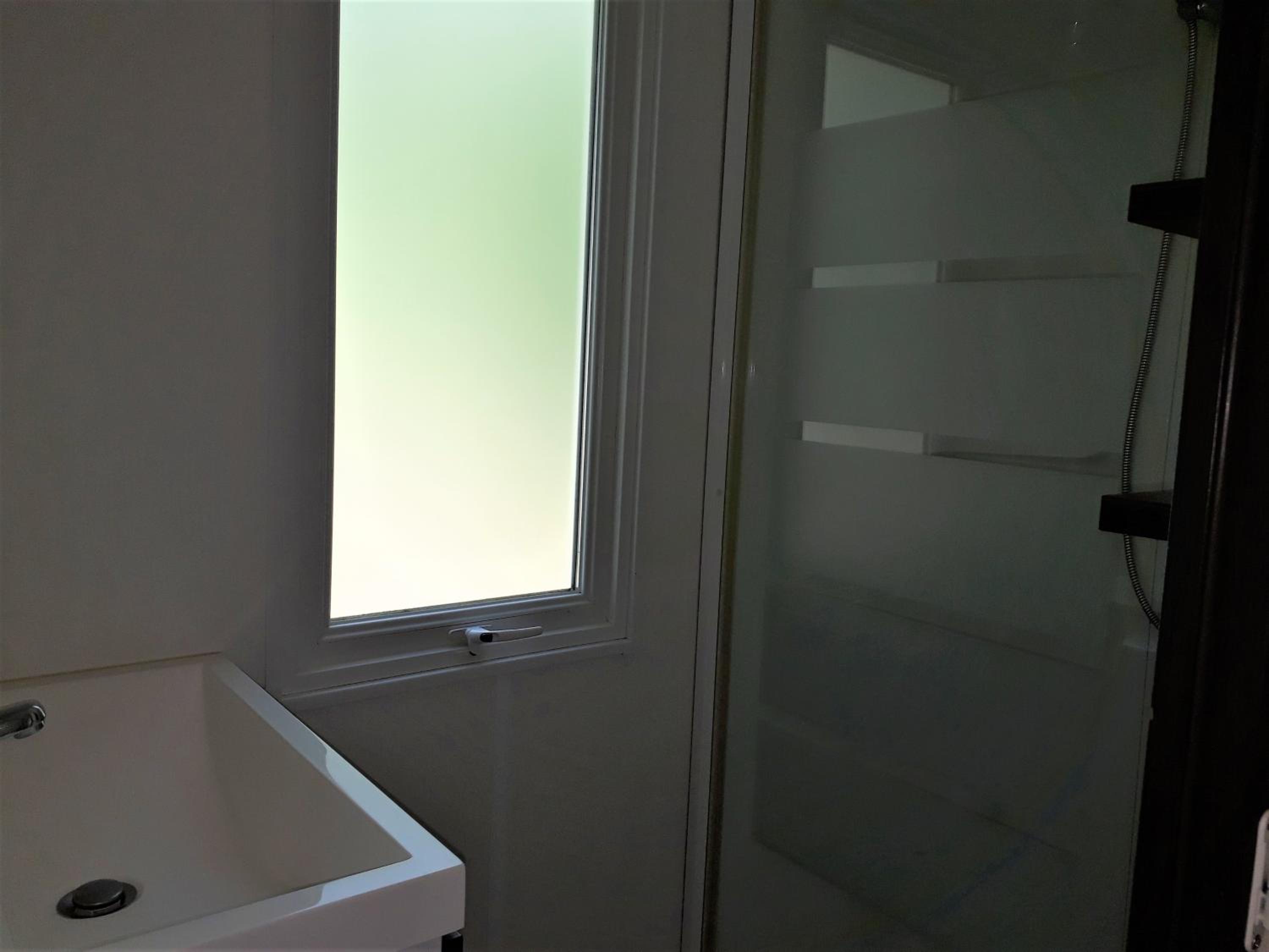 Mobile Home photo 2