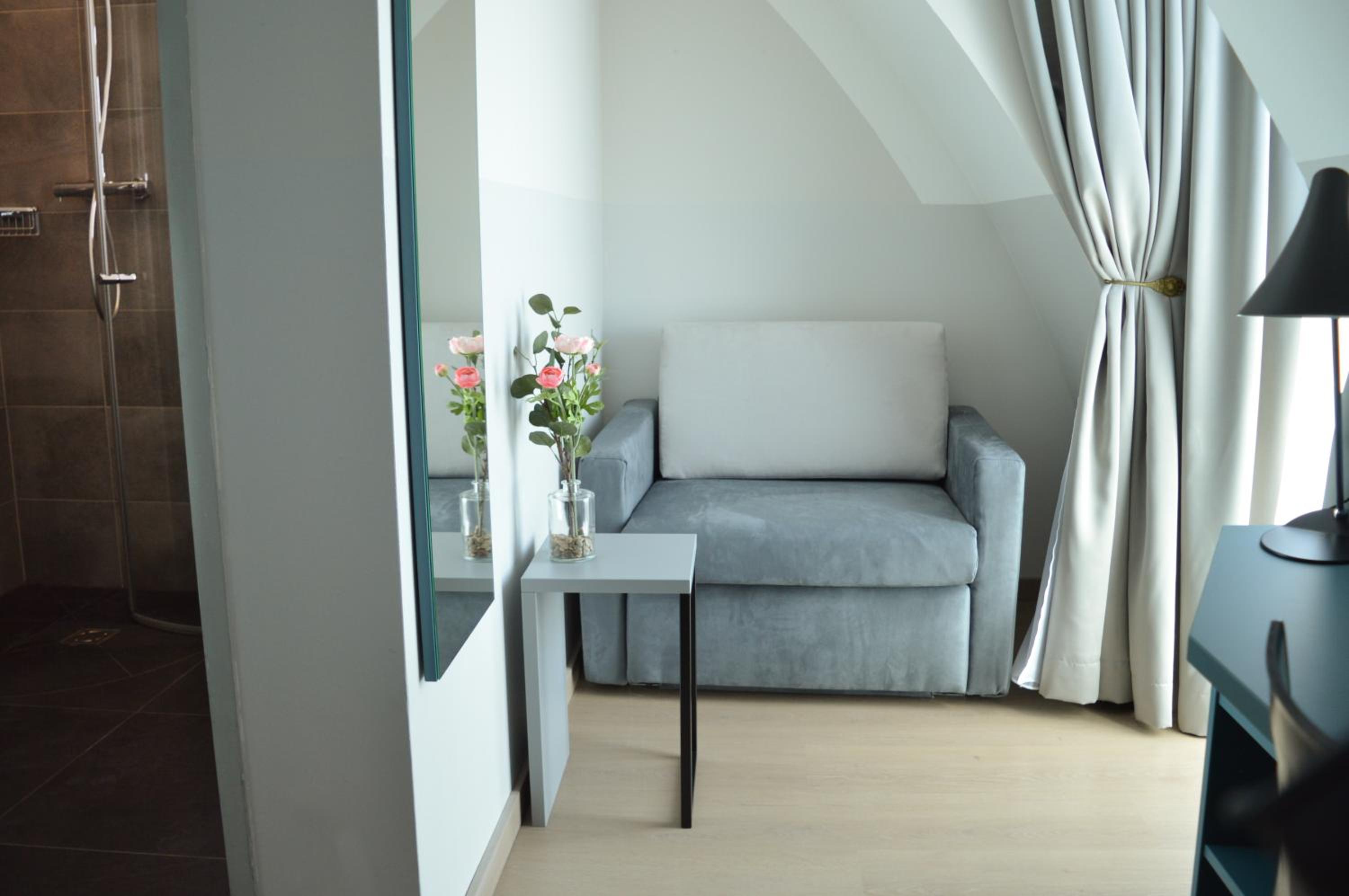 Superior Room with Garden View - Photo 6