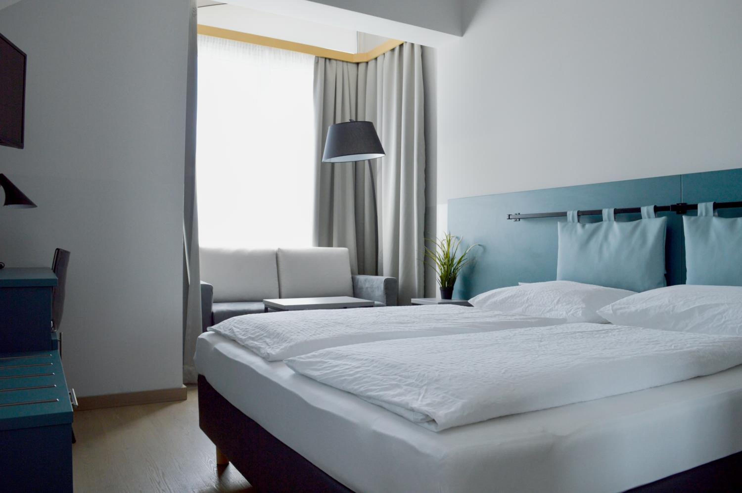 Superior Room with Garden View - Photo 4