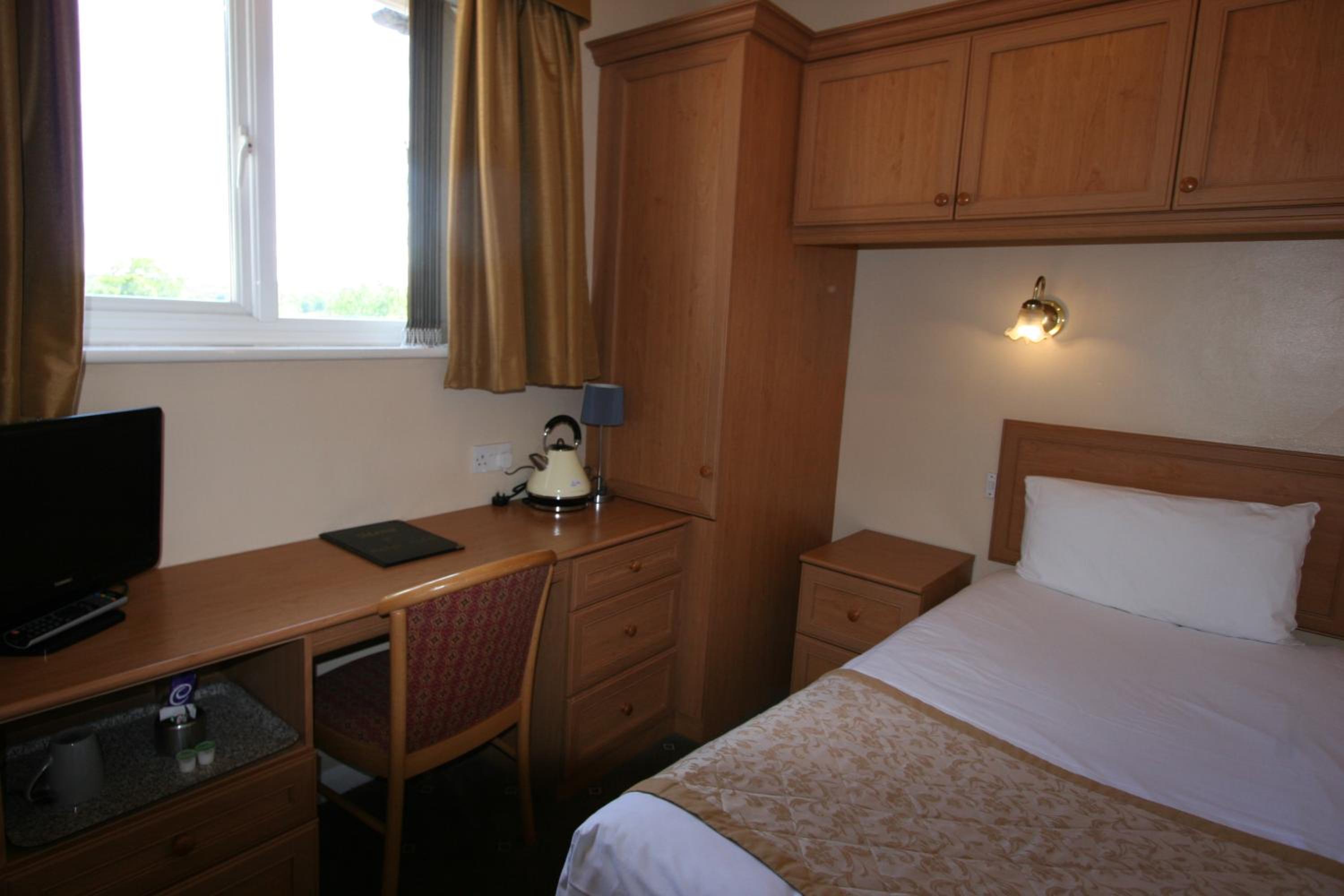 Single Room photo 2