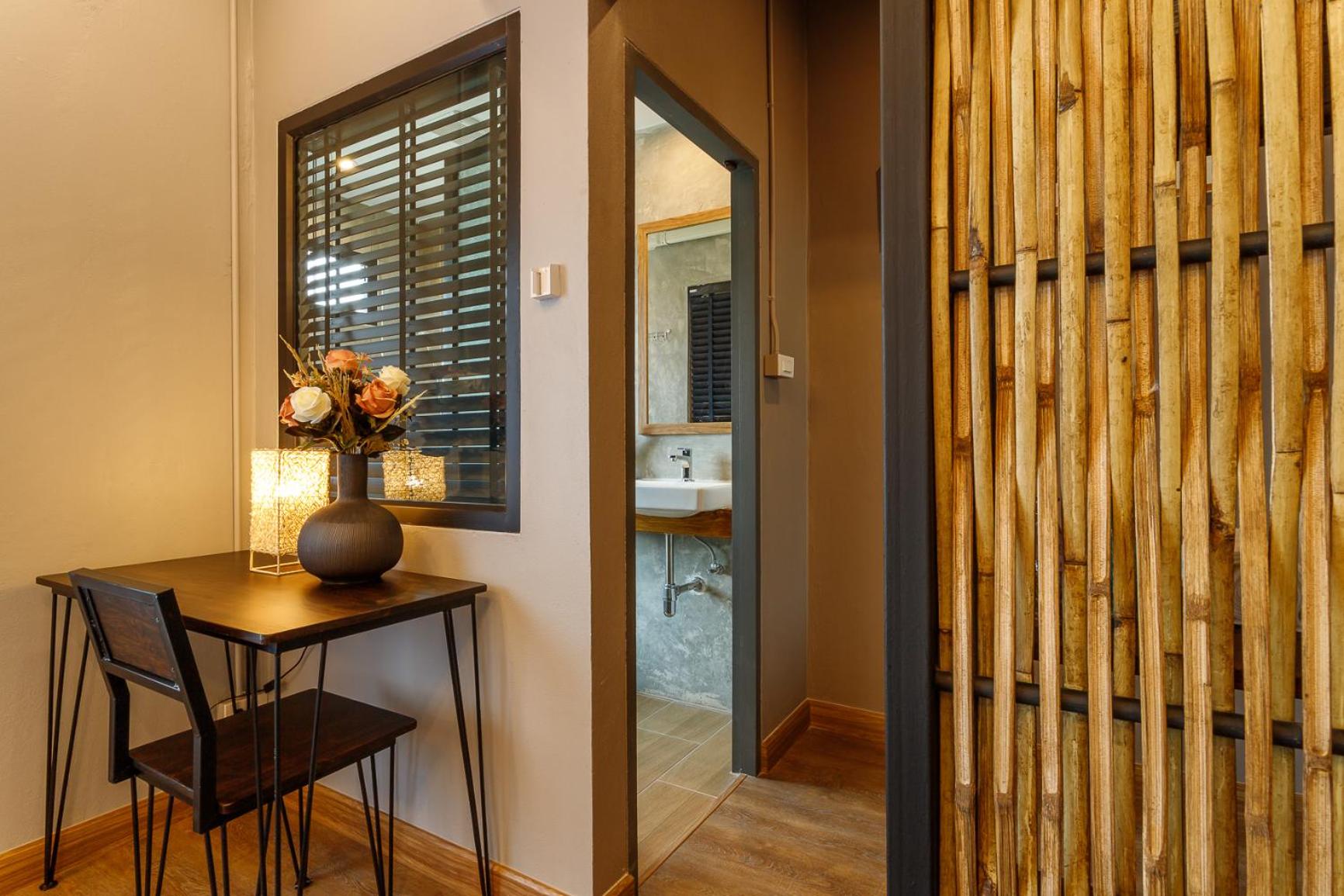Triple Room with Balcony - Photo 6