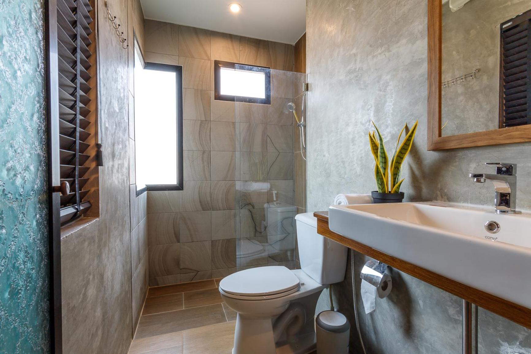 Triple Room with Balcony - Photo 5