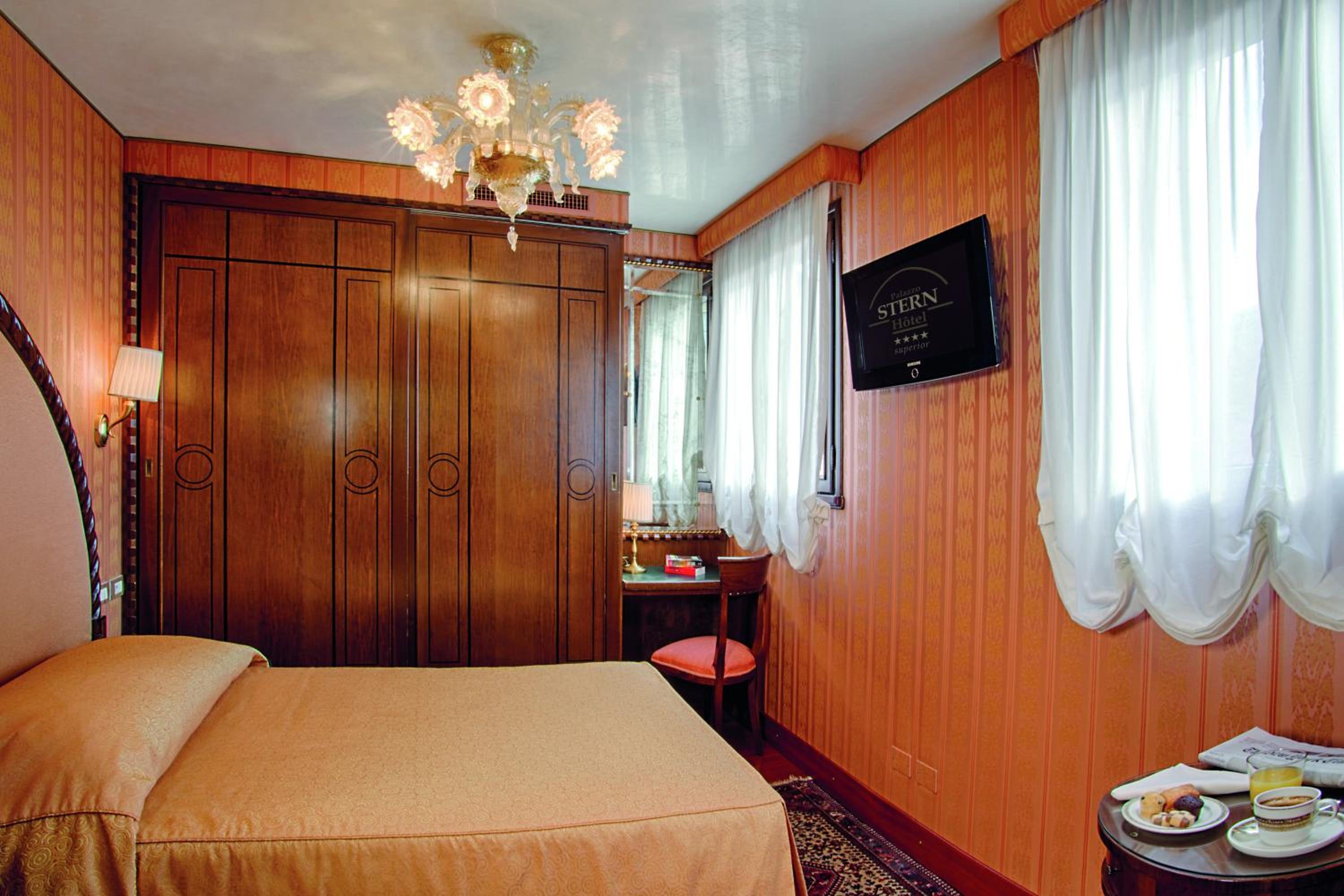Superior Single Room
