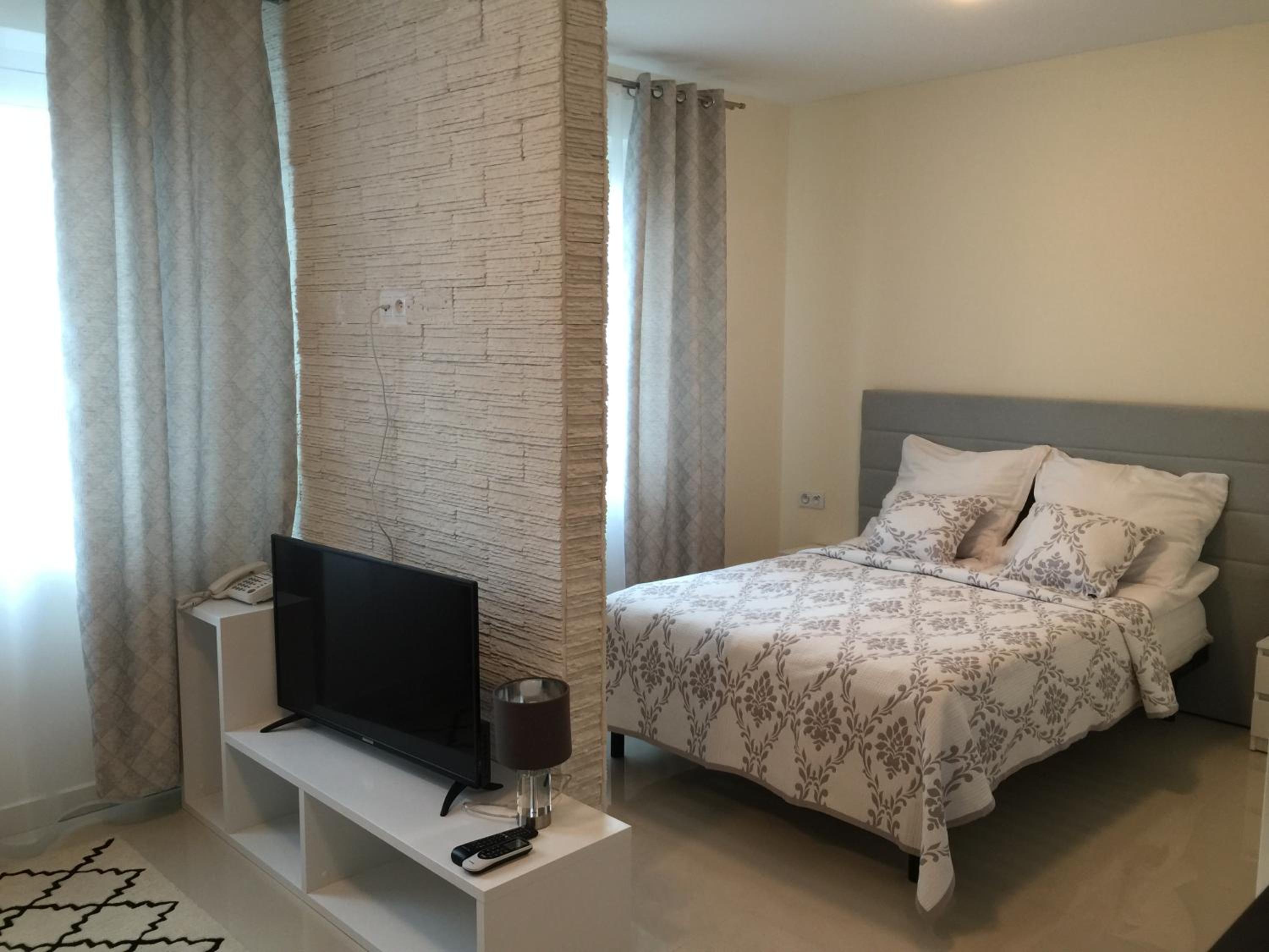 Studio Apartment photo 2