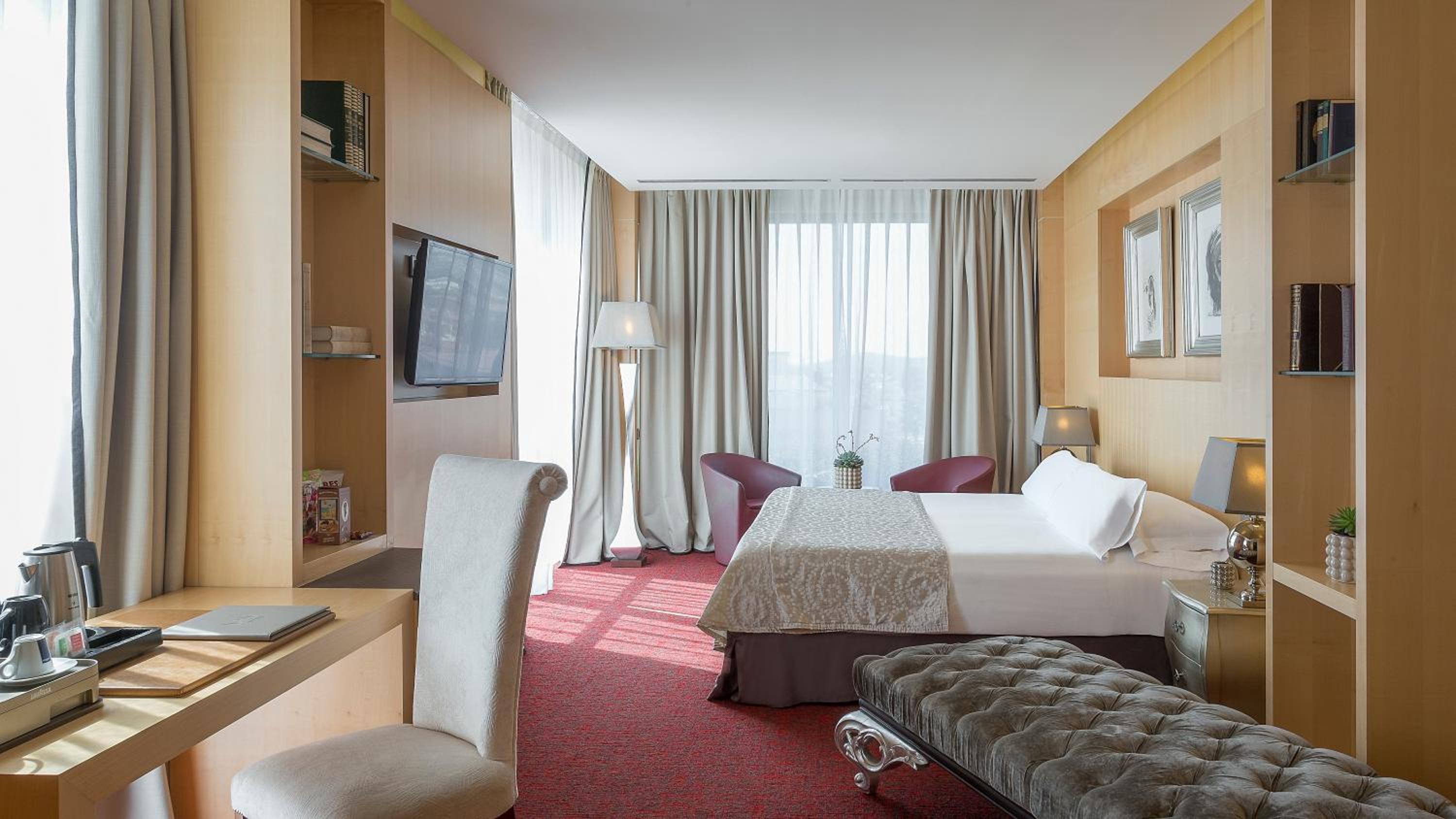 Junior Suite - Photo 1