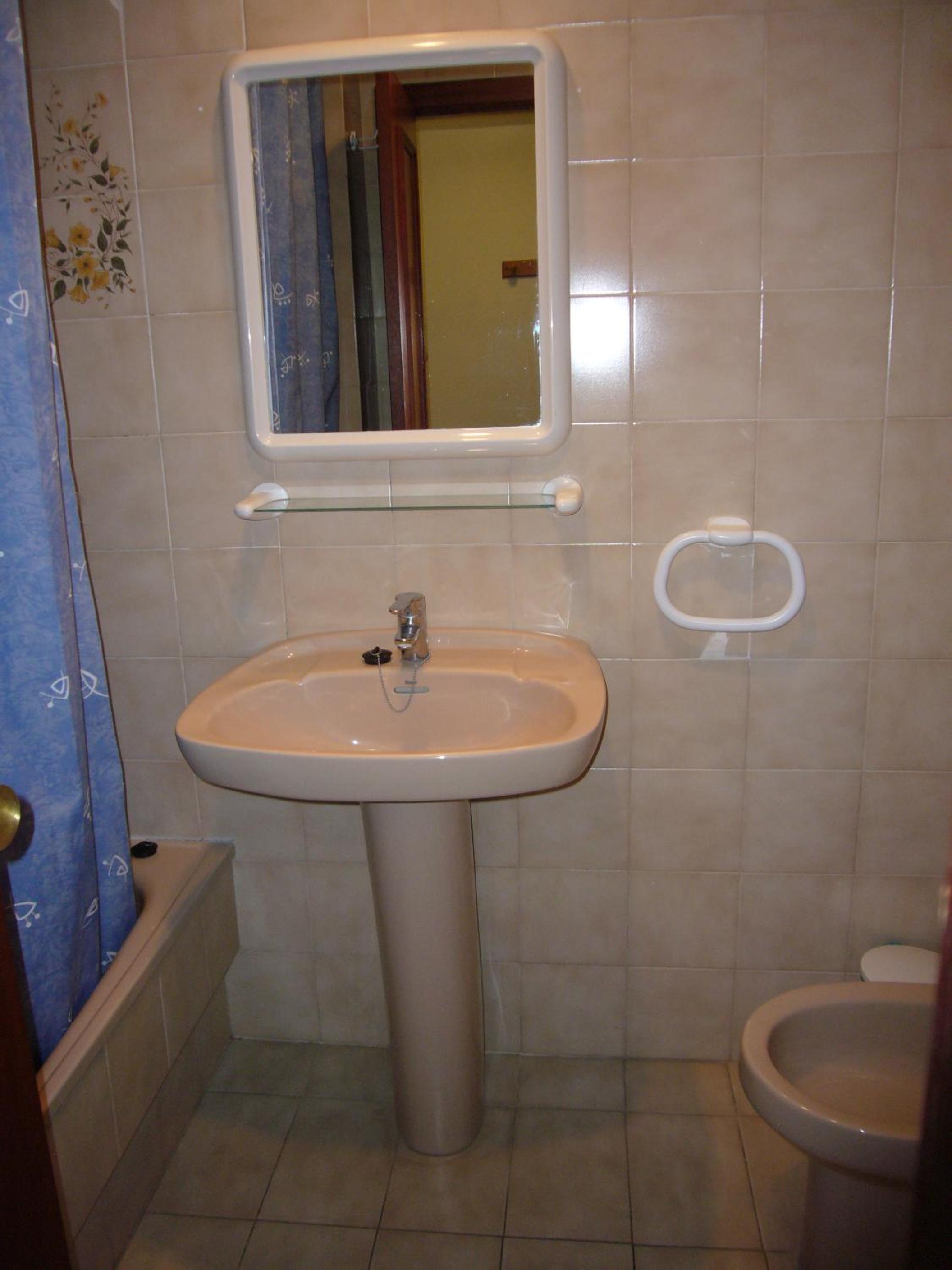 One-Bedroom Apartment - Photo 18