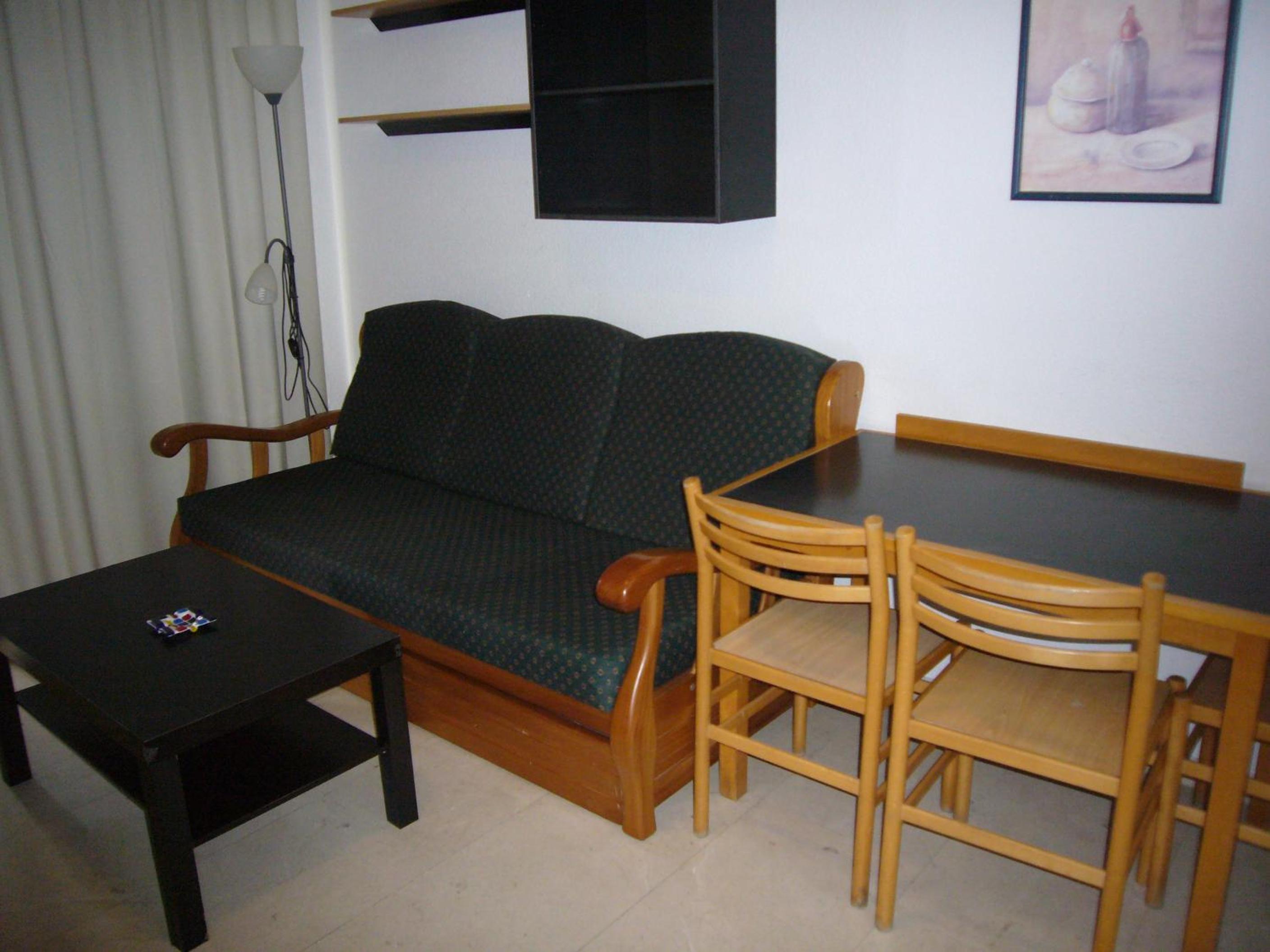 One-Bedroom Apartment - Photo 12