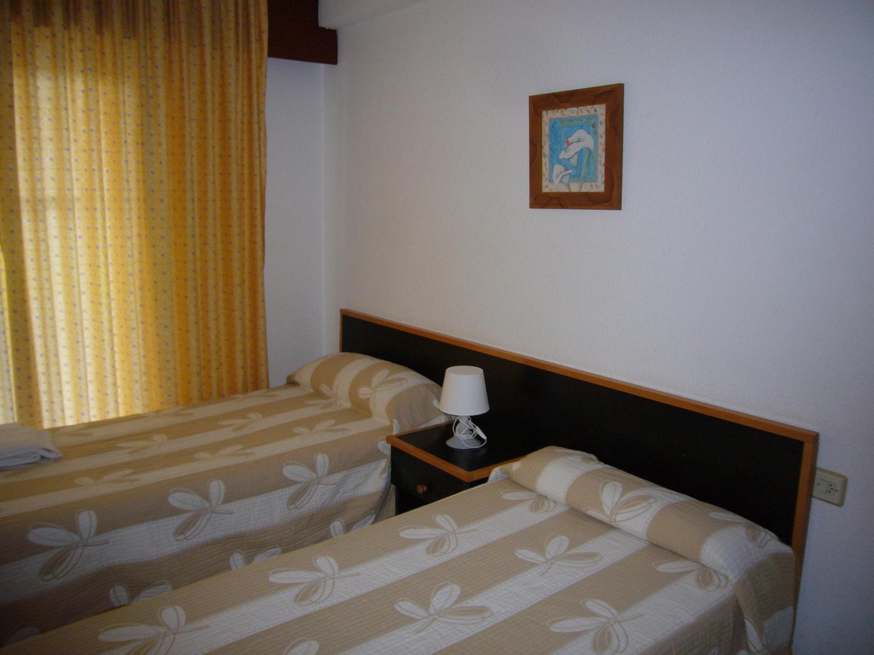 One-Bedroom Apartment - Photo 3
