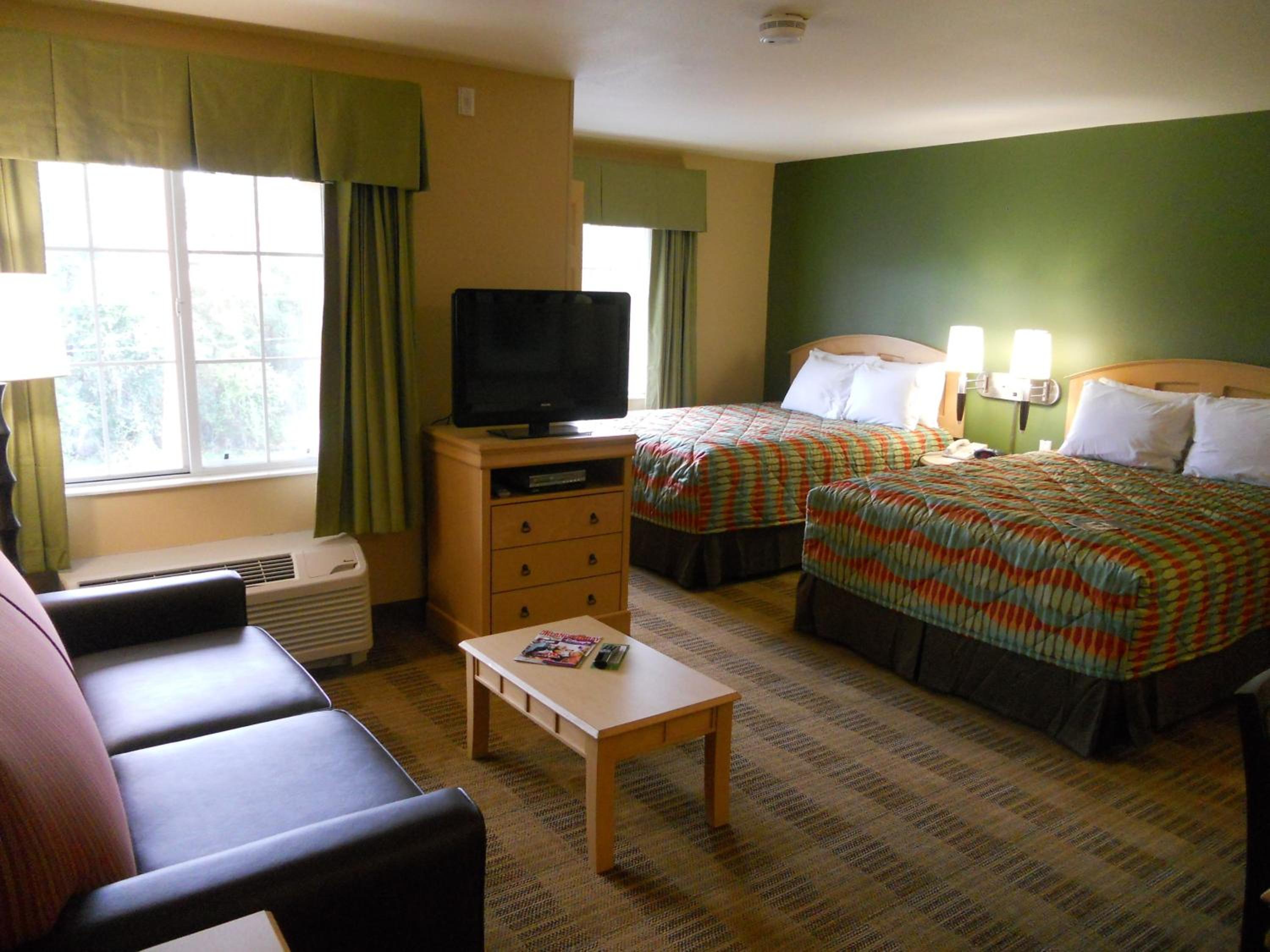 Deluxe Studio with Two Queen Beds - Disability Access - Non-Smoking photo 1