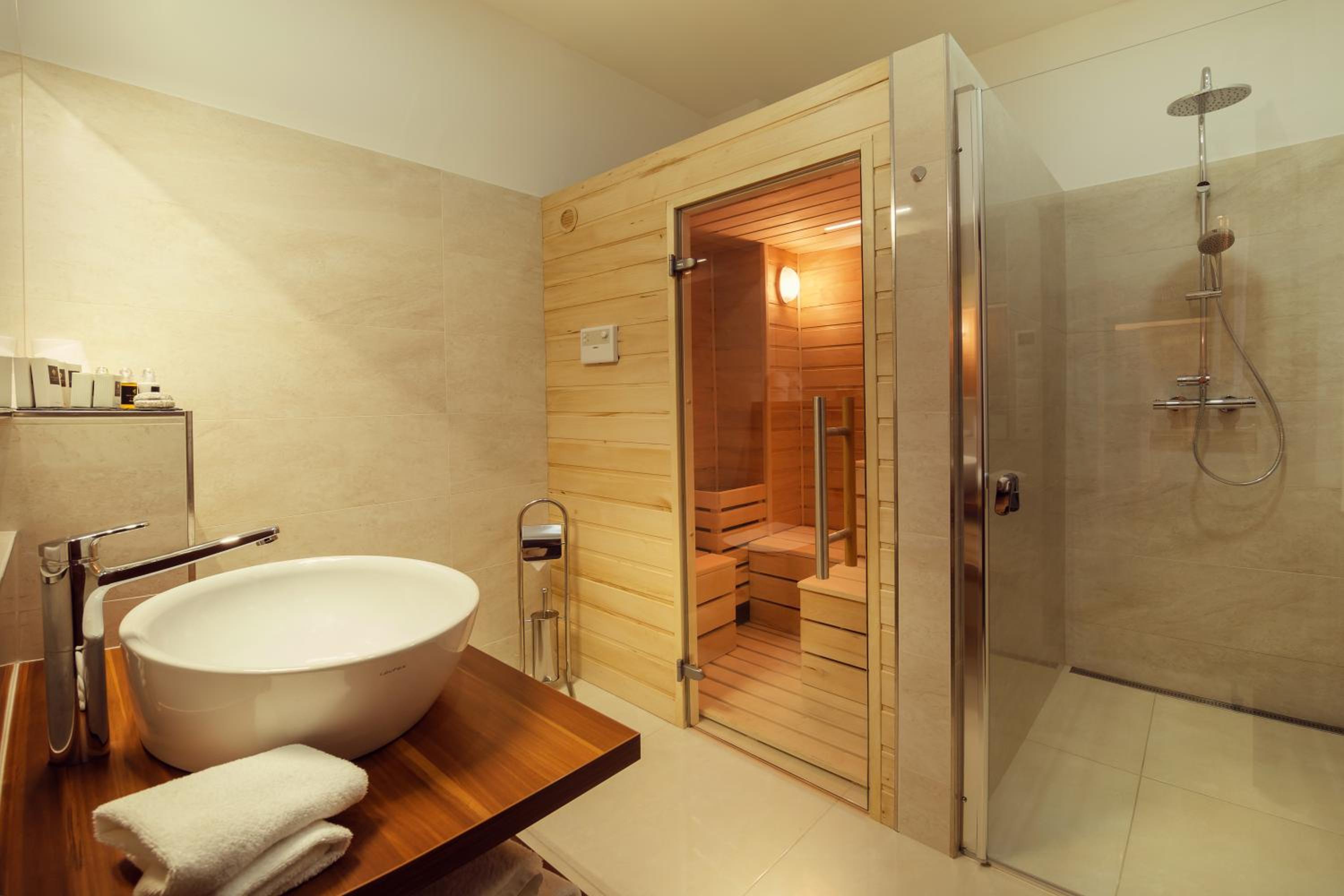 Deluxe Smart Apartment - Photo 2