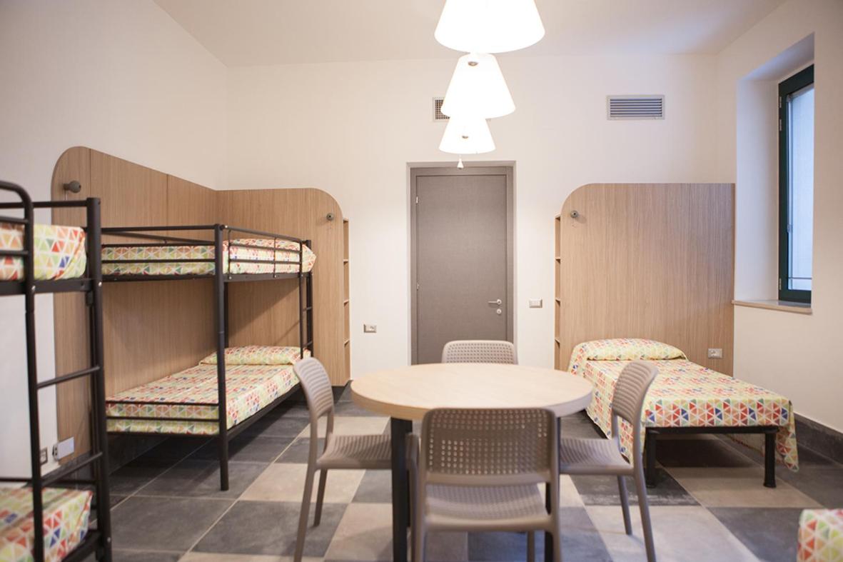 Bed in 6-Bed Female Dormitory Room photo 2