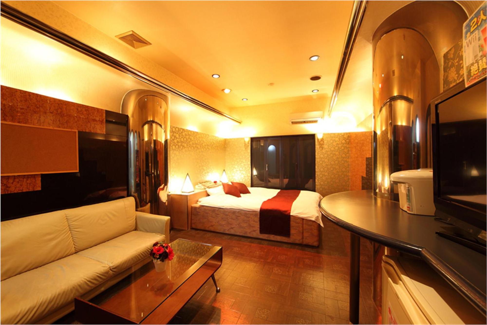 Standard Double Room - Photo 9