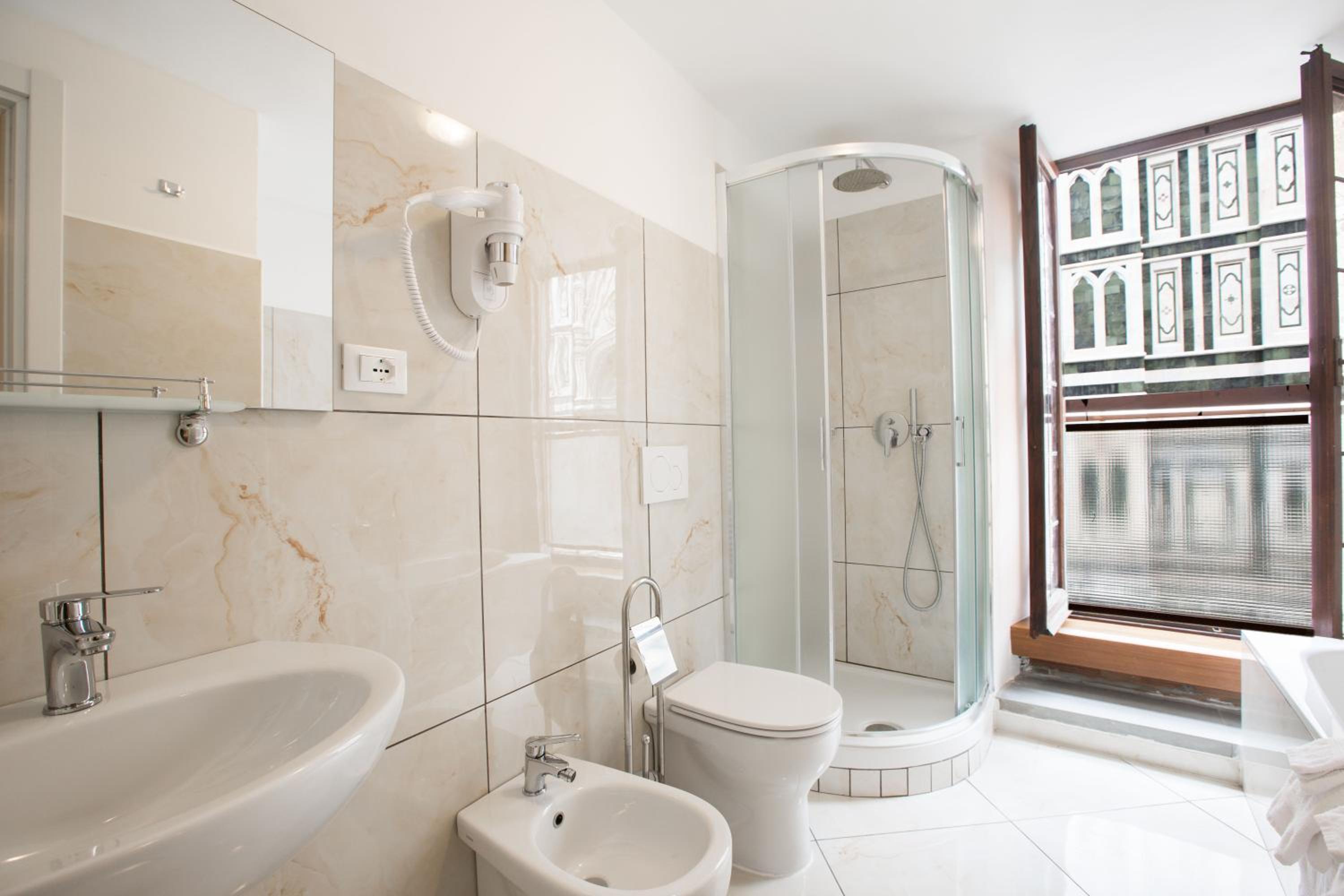 Suite with City View photo 2