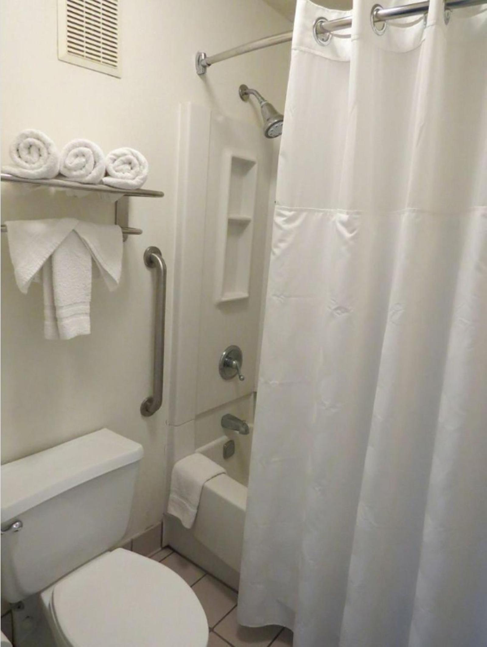 Double Room with Two Double Beds - Non-Smoking - Photo 4