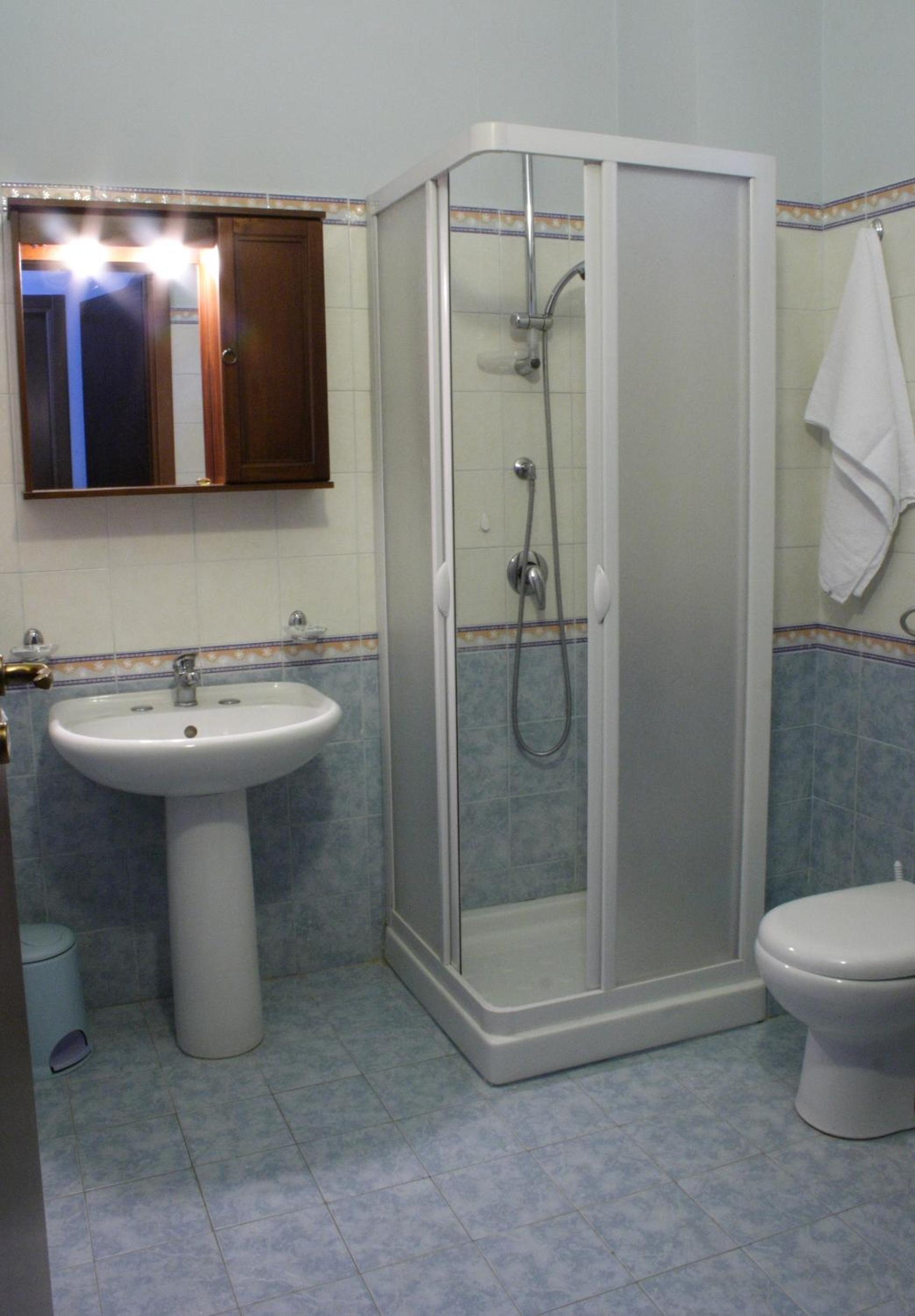 Triple Room - Photo 2