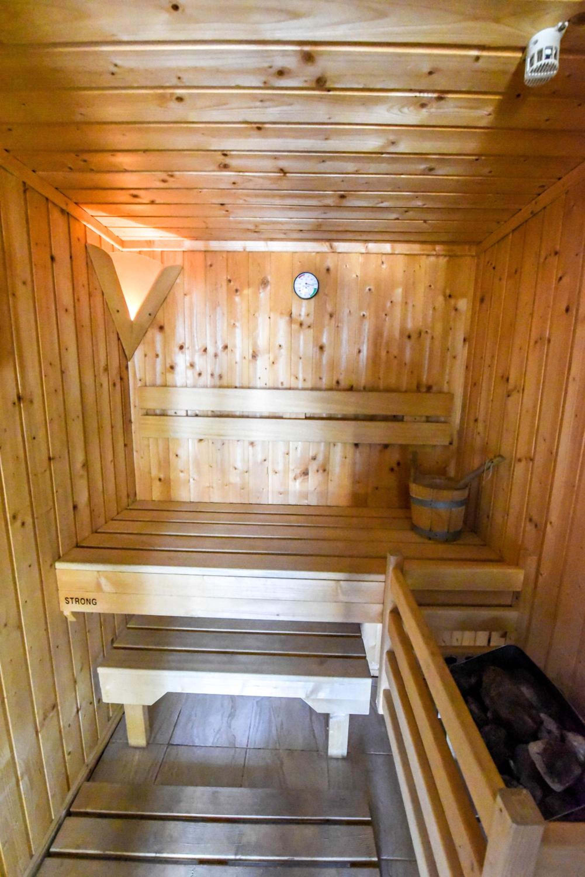 Junior Suite with Sauna - Photo 8