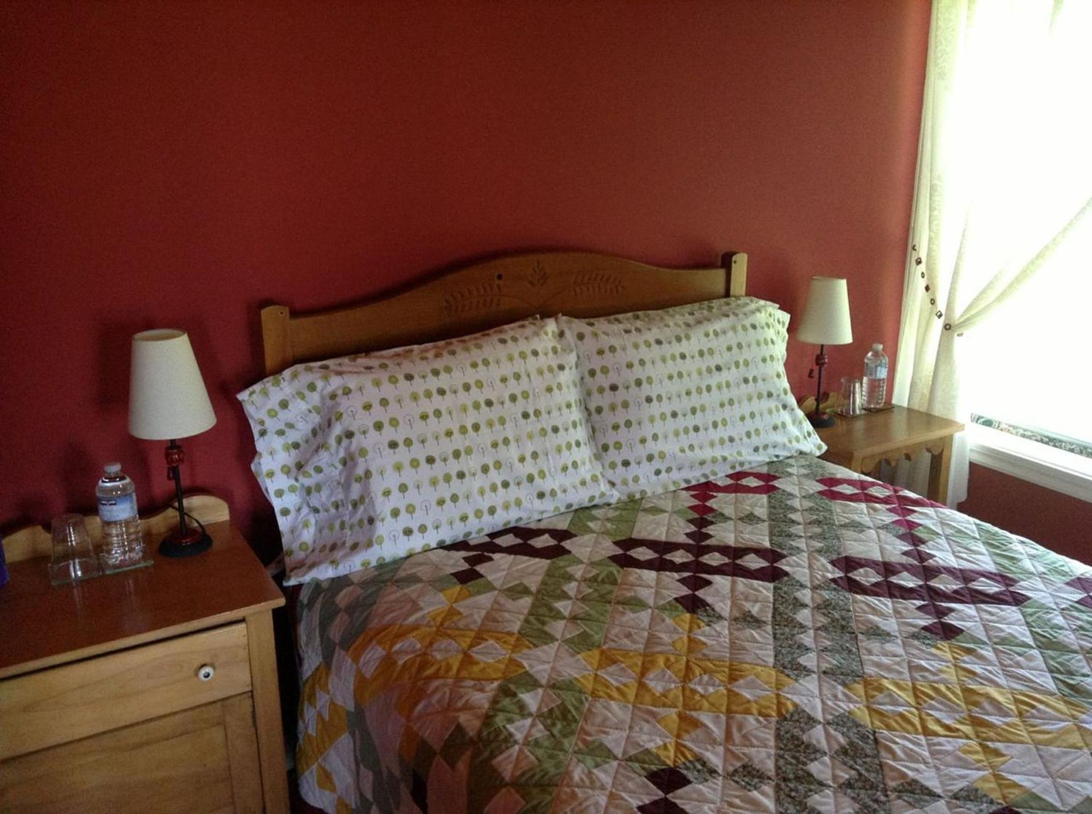 Double Room with Shared Bathroom photo 1